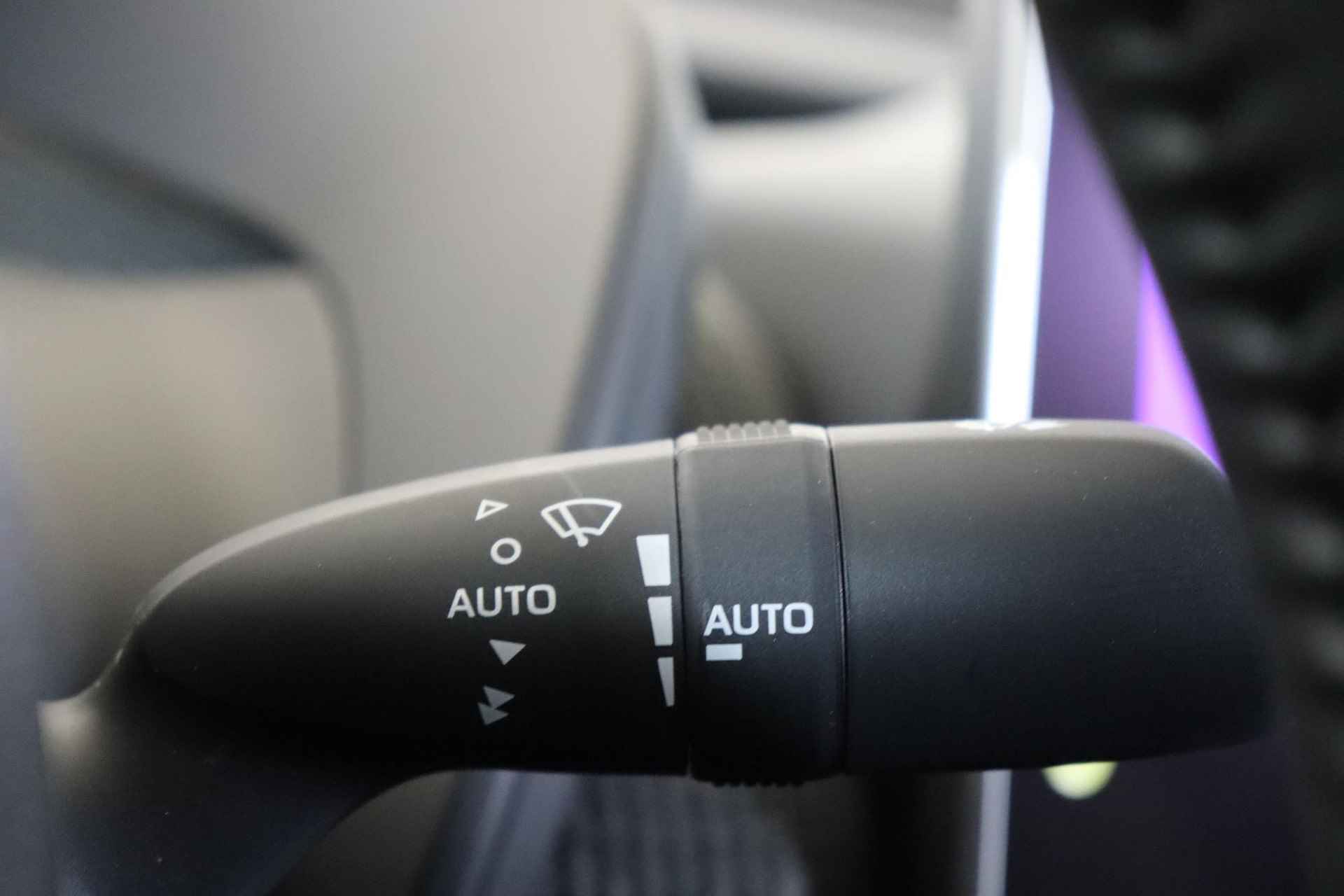 Toyota bZ4X Dynamic 71 kWh | Snel leverbaar | Apple carplay & Android auto | 18 Inch Lm velgen | - 29/41