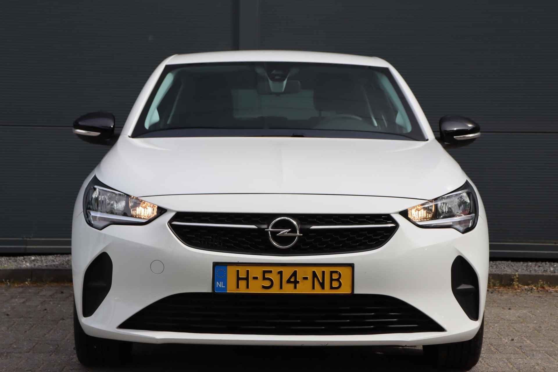 Opel Corsa Edition 1.2 100 pk / Camera / Navigatie / Apple CarPlay - 2/38