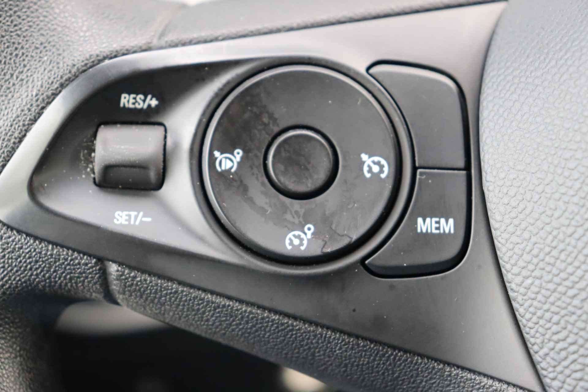 Opel Corsa Edition 1.2 100 pk / Camera / Navigatie / Apple CarPlay - 17/38