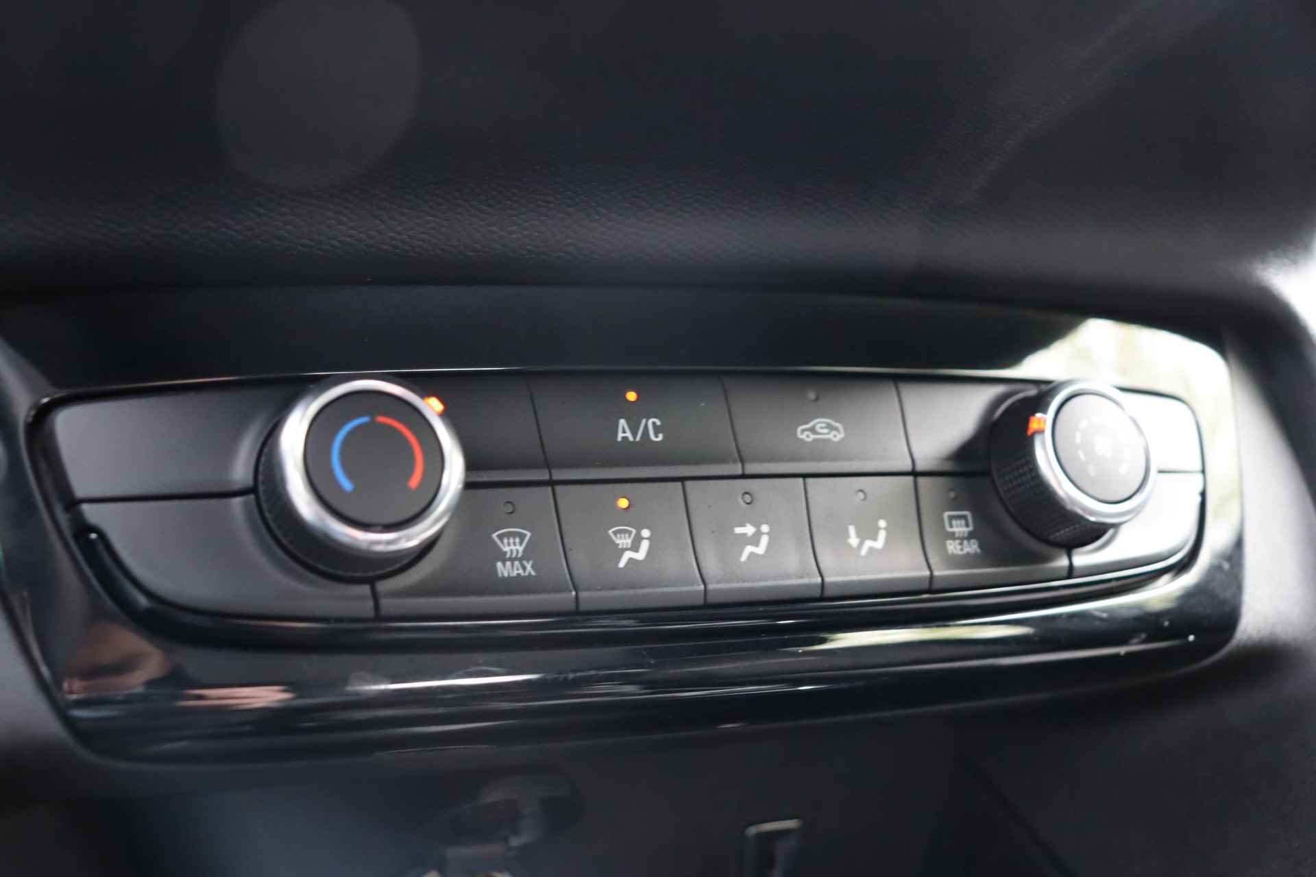 Opel Corsa Edition 1.2 100 pk / Camera / Navigatie / Apple CarPlay - 26/38