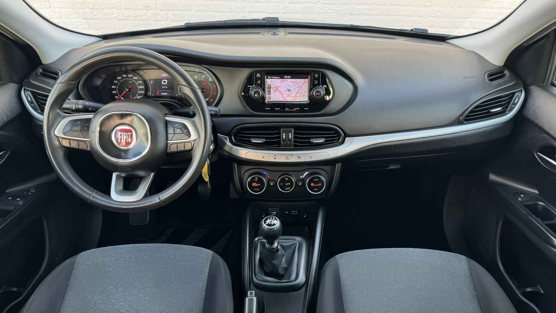 Fiat Tipo 1.4 Mirror Navigatie Clima Cruise 4 Seizoenen banden Stoelverwarming - 5/44