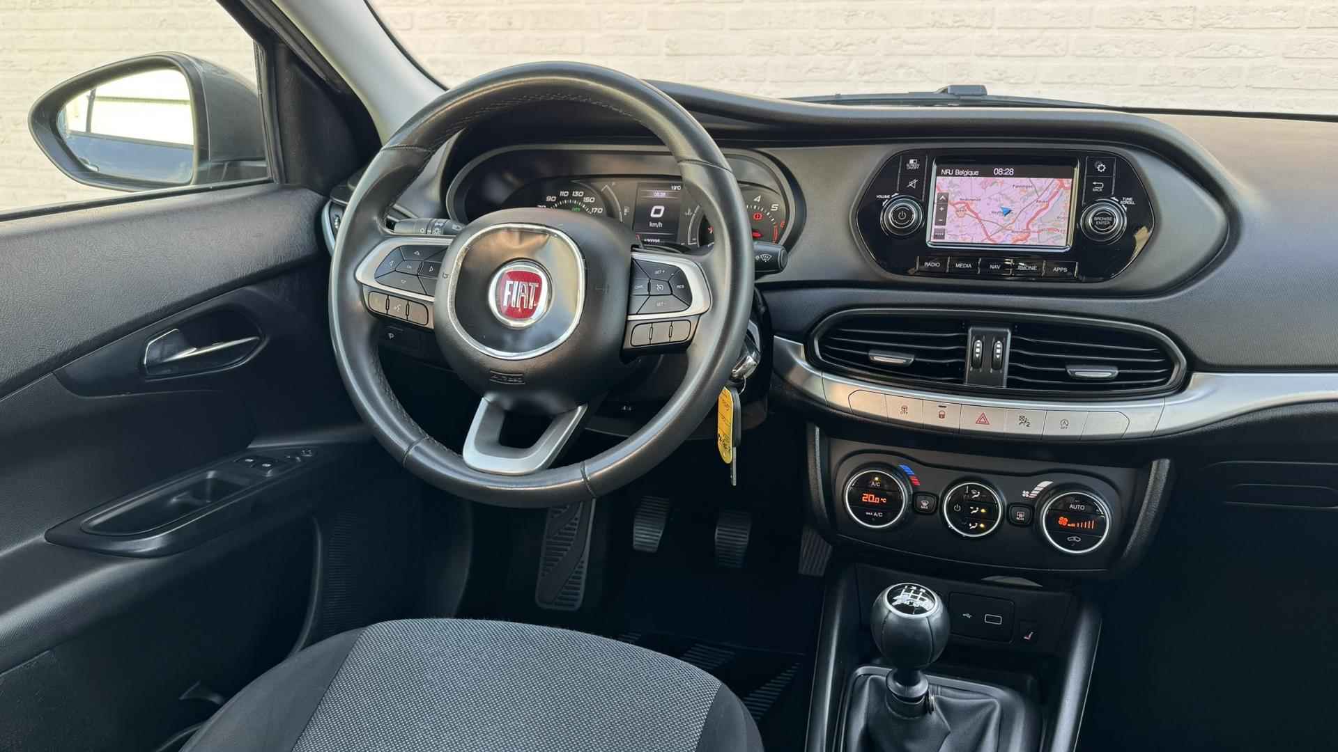 Fiat Tipo 1.4 Mirror Navigatie Clima Cruise 4 Seizoenen banden Stoelverwarming - 26/44