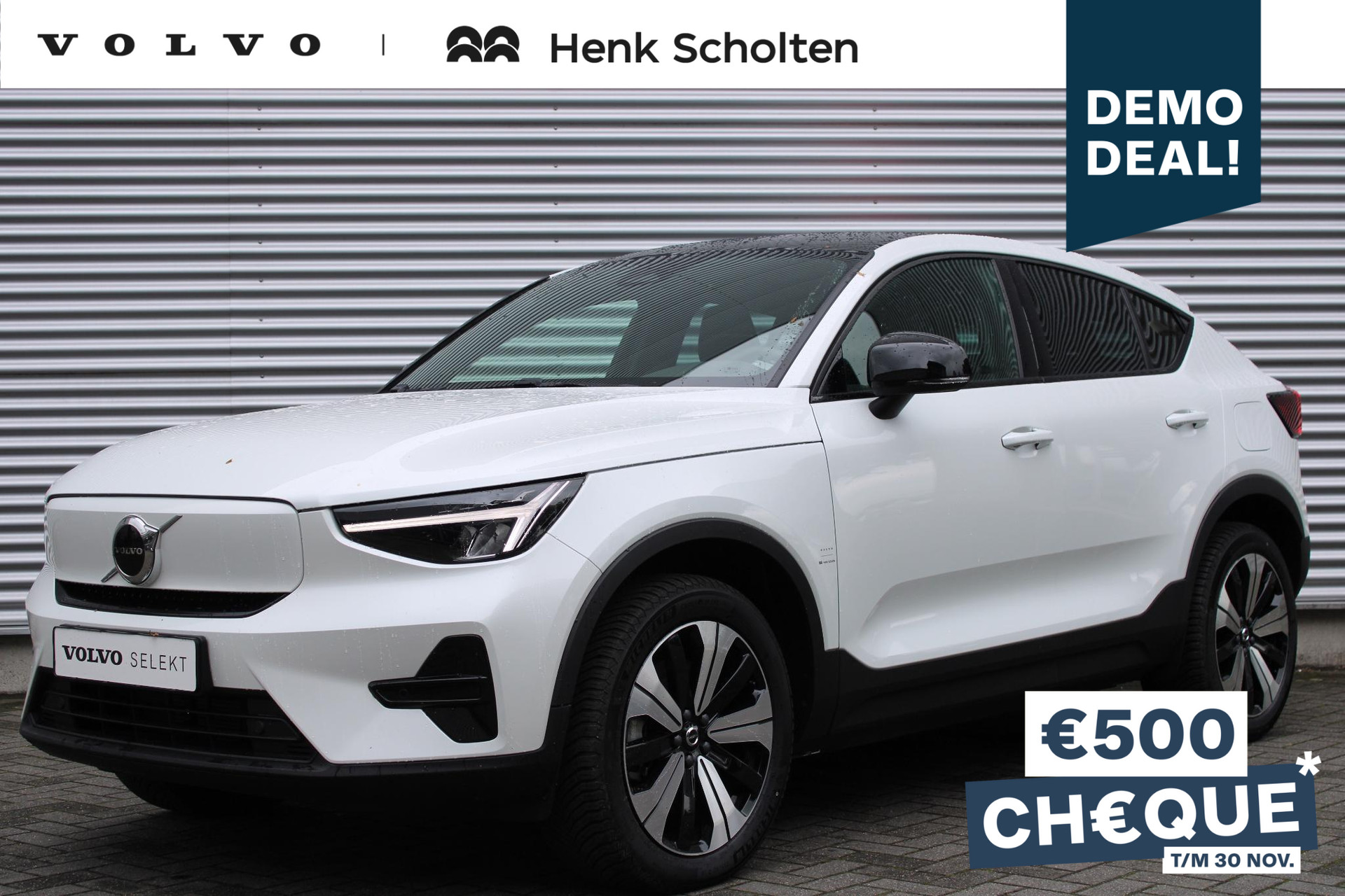 Volvo C40 Single Motor 231PK Recharge Plus, 438KM WLTP Actieradius, Warmtepomp, Keyless Entry, Elektrische Achterklep, Stoelverwarming, Stuurverwarming, Panoramadak, 19" Lichtmetalen Velgen, Park Assist Voor & Achter incl. Camera, Google Services