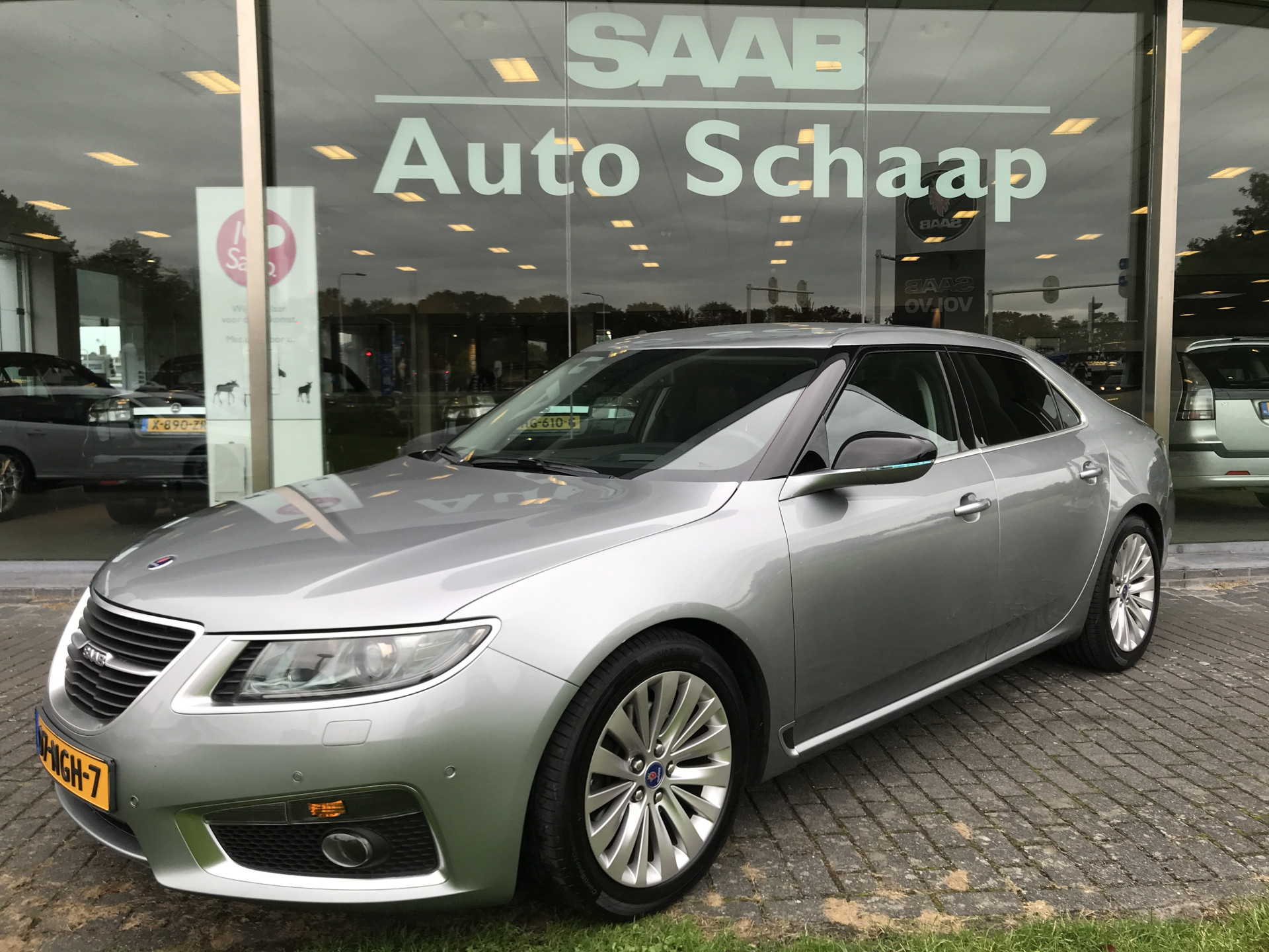 Saab 9-5 2.0T Vector Exklusiv Automaat | Rijklaar incl garantie | Aero bumper Head-up U-rail DriveSense