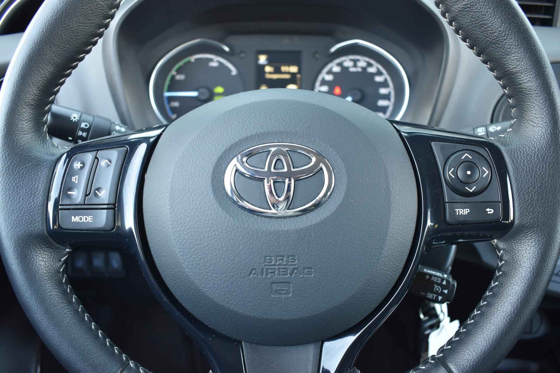 Toyota Yaris 1.5 Hybrid Energy - 11/29