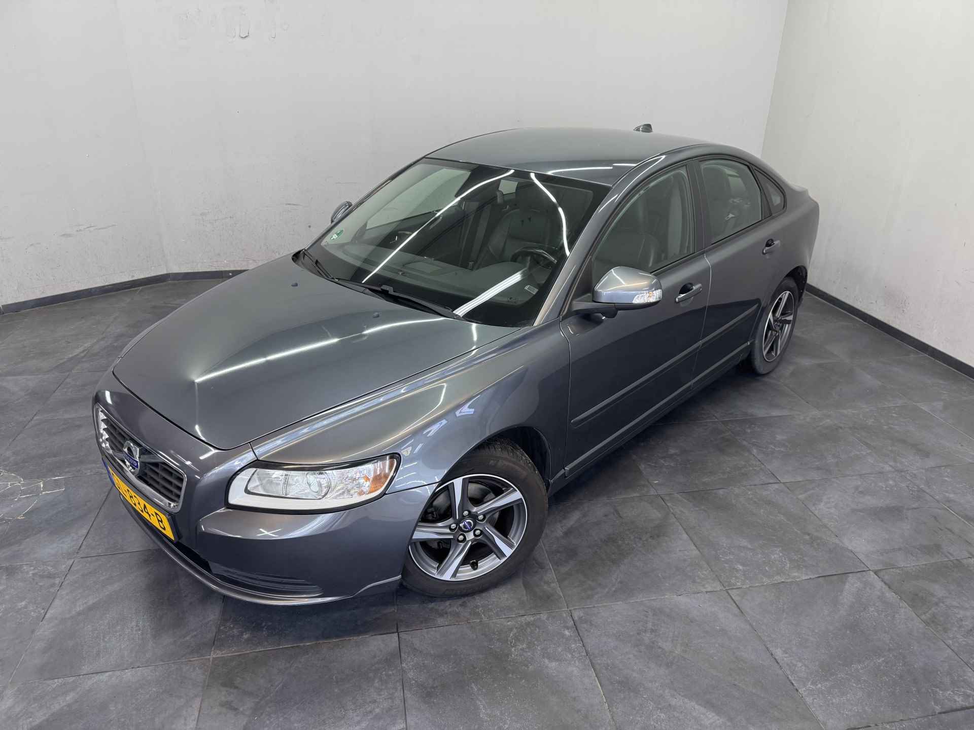 Volvo S40 1.6 D2 S/S Advantage✅Airco✅Leder Bekleding✅Parkeersensoren achter✅Cruise Control✅ - 40/60