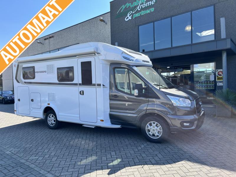 Weinsberg CaraSuite 650 MEG Family Camper met hefbed