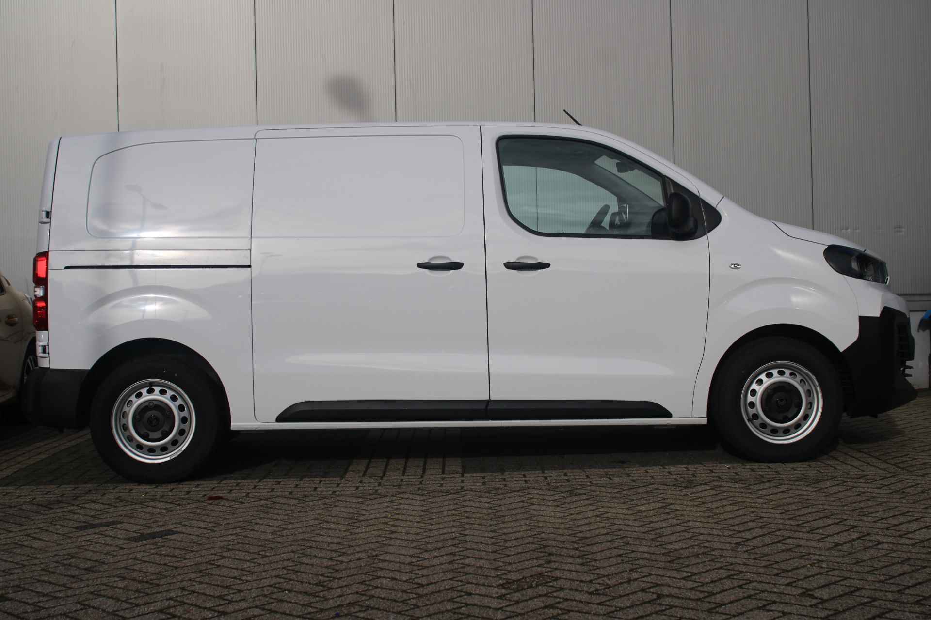 Citroën Jumpy 2.0 BlueHDI 145 pk L2 | € 4.390,- Voorraad Voordeel | CAMERA | APPLE CARPLAY / ANDROID AUTO | PDC | 2.9% FINANCIAL LEASE - 7/22