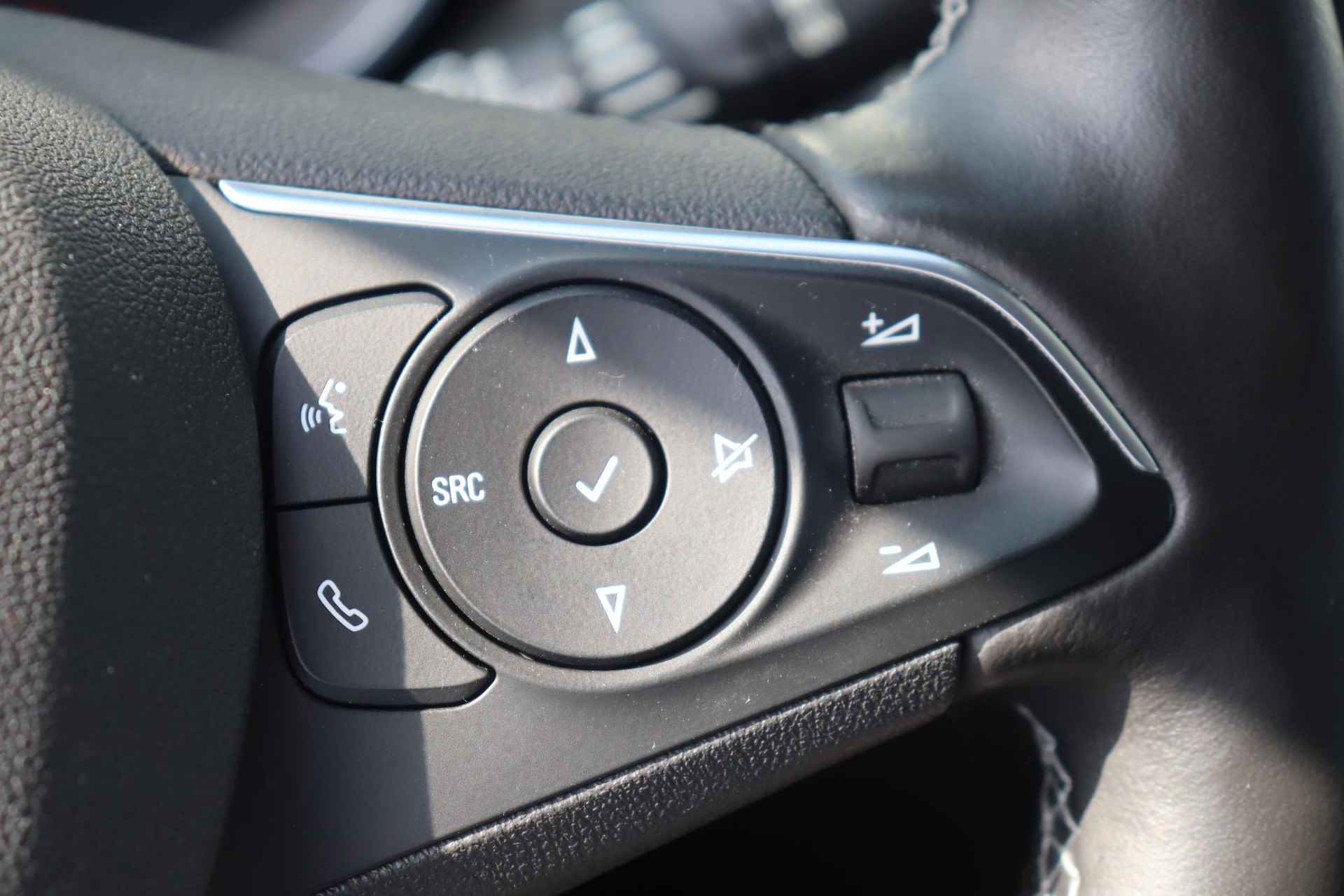 Opel Grandland X 1.2 Turbo Innovation / Navigatie / Elektr. Klep / Winterpack / Camera / 1e eigenaar - 14/50