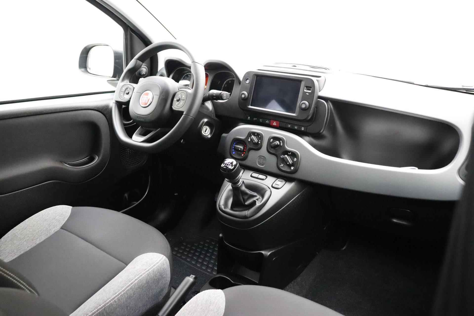 Fiat Panda 1.0 Hybrid City Life | 5-zits uitvoering | Nero Cinema Metallic | Zuinige motor | Apple Carplay | Android Auto | Airconditioning - 4/27