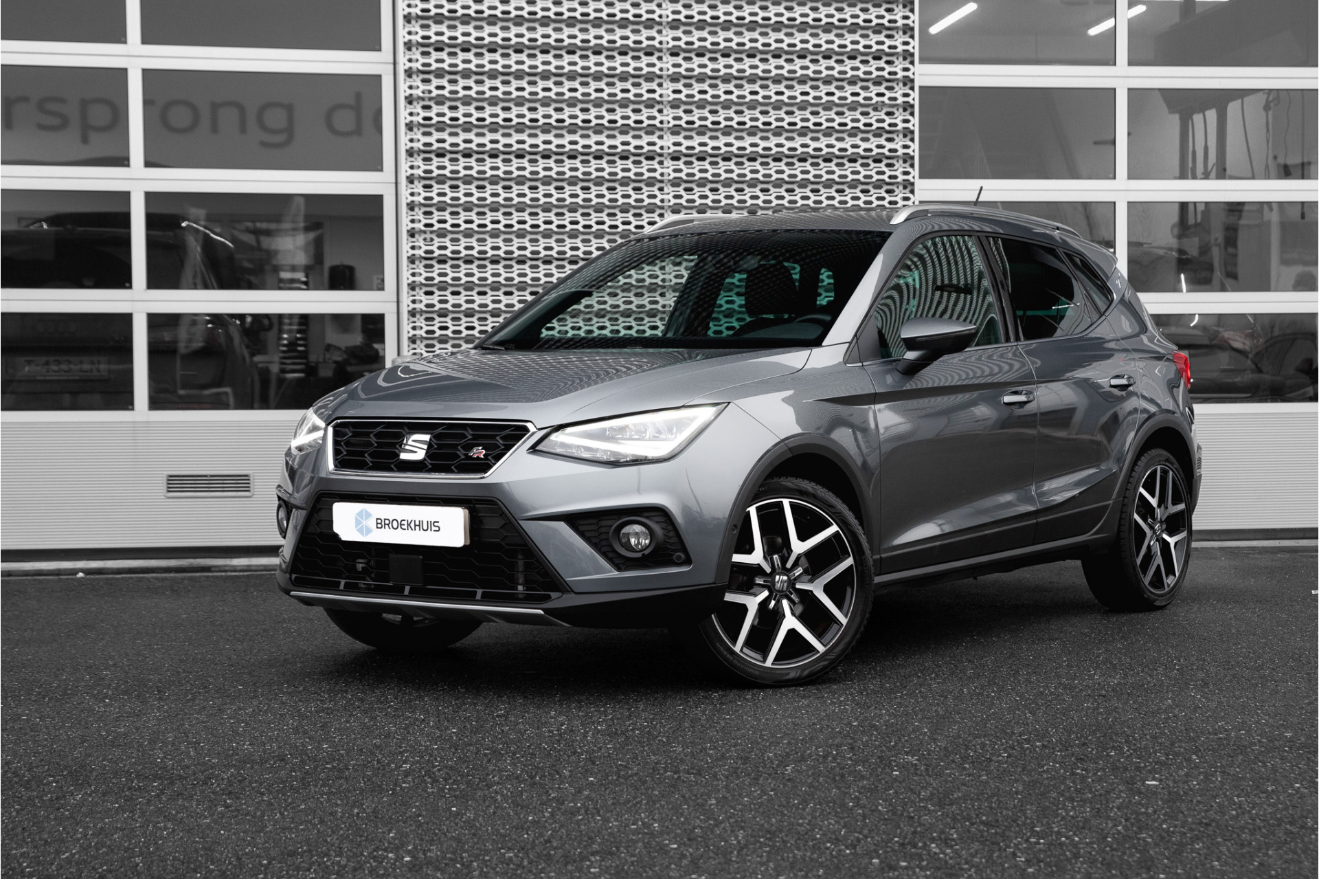 SEAT Arona 1.0TSI FR | Trekhaak | All season banden | Camera |