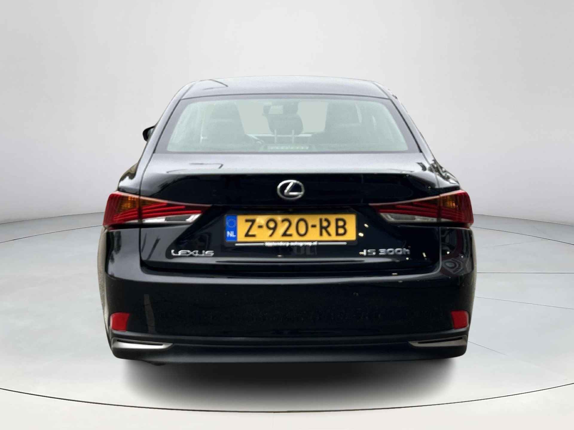 Lexus IS 300h Hybrid Business Line Plus - 5/22