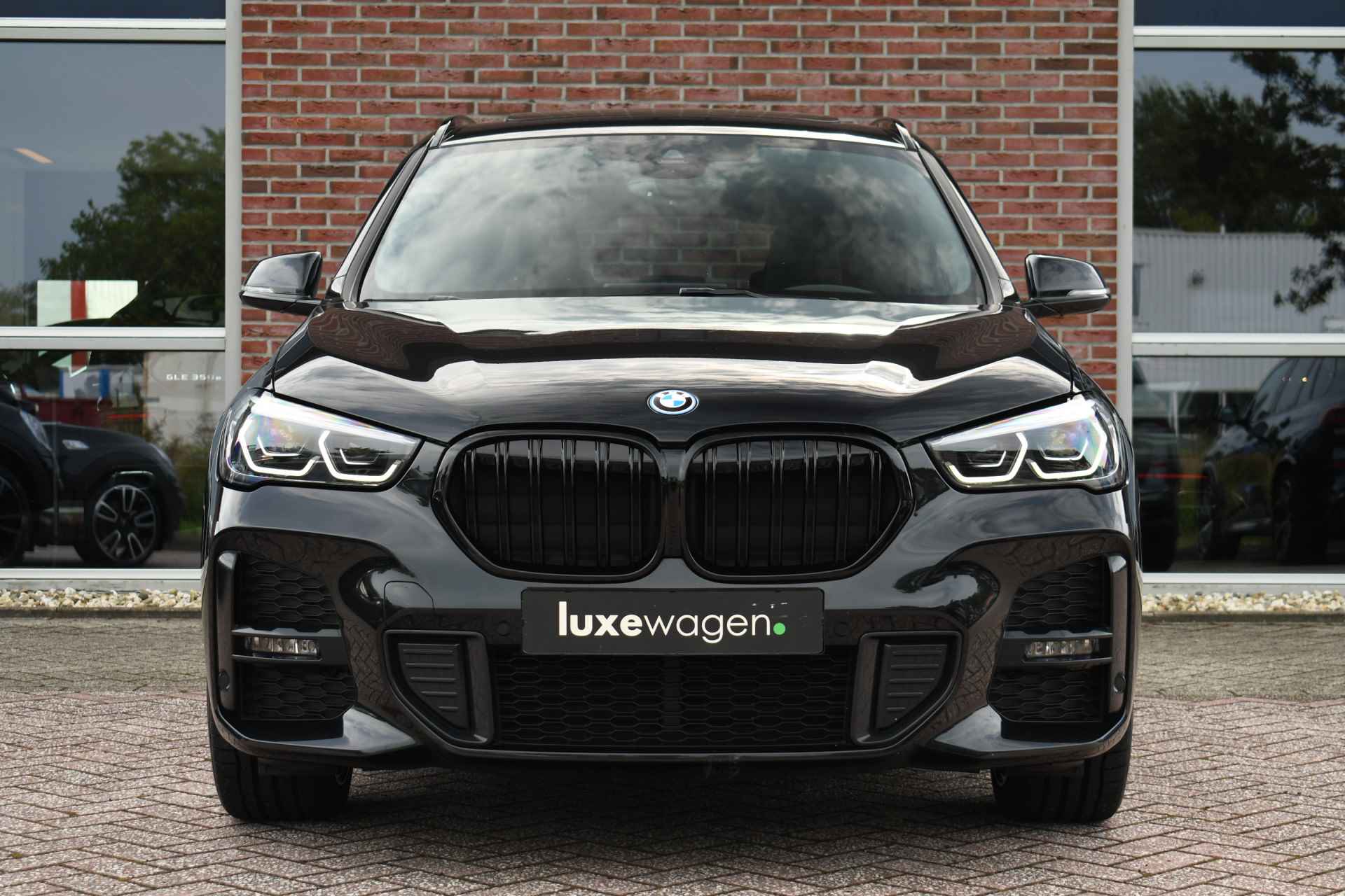 BMW X1 xDrive25e M-Sport Pano HUD 19inch Leder El-Klep - 7/75