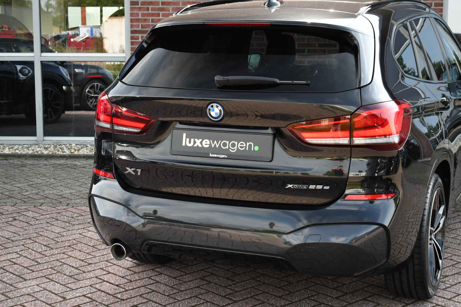 BMW X1 xDrive25e M-Sport Pano HUD 19inch Leder El-Klep - 58/75