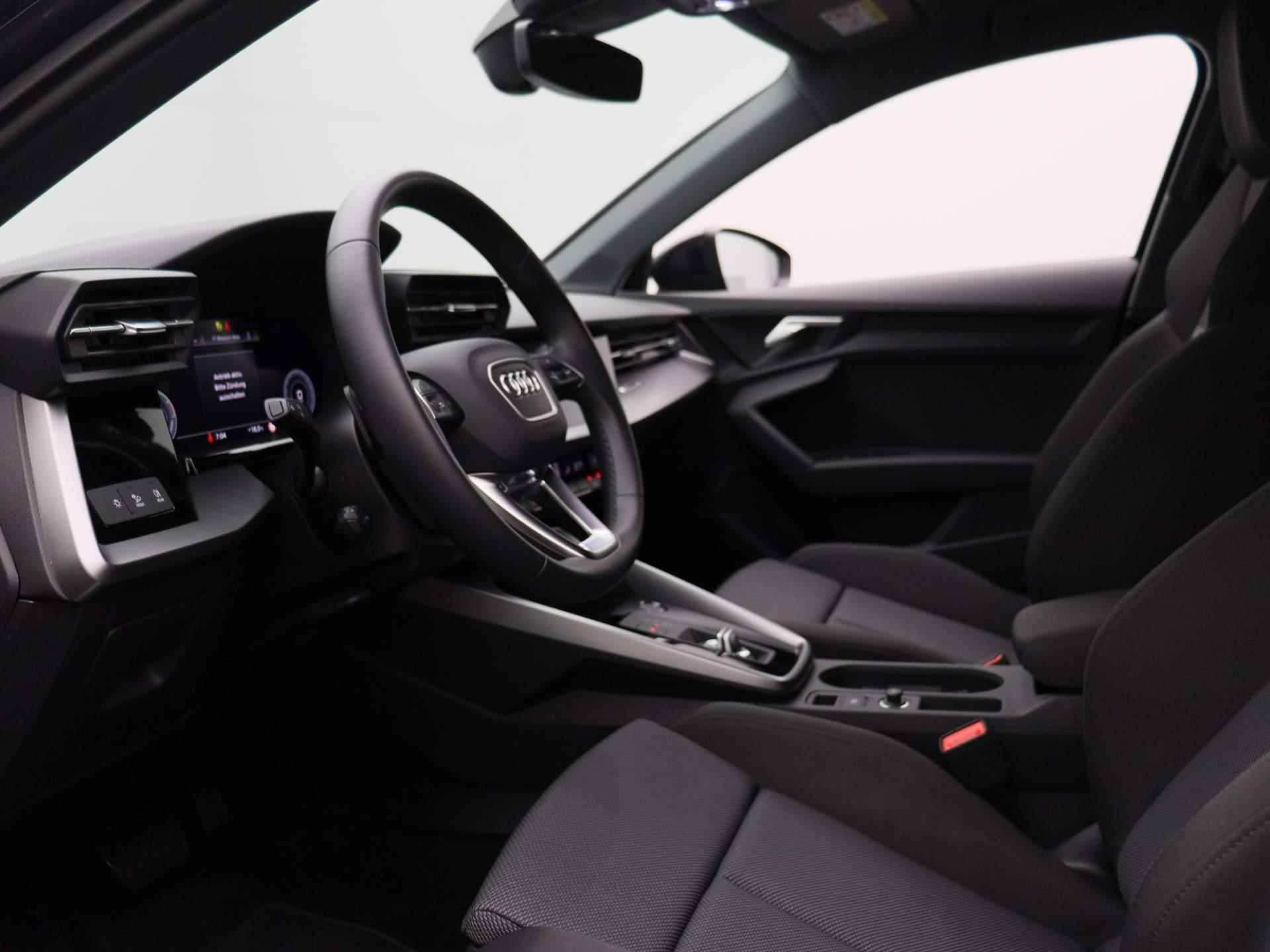 Audi A3 Sportback 40 TFSI e Advanced edition 204 PK | Plug in | Virtual cockpit |  LED | Stoelverwarming | Navigatie | Cruise control | Climate control | Lichtmetalen velgen | Getint glas | - 30/39