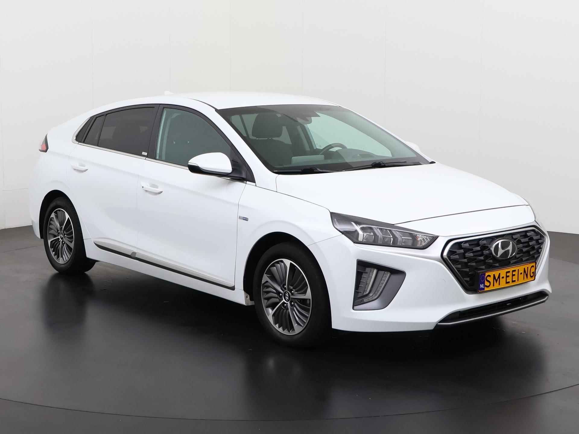 Hyundai IONIQ 1.6 GDi PHEV Style | Navigatie | Plug-In | Zondag Open! - 30/38