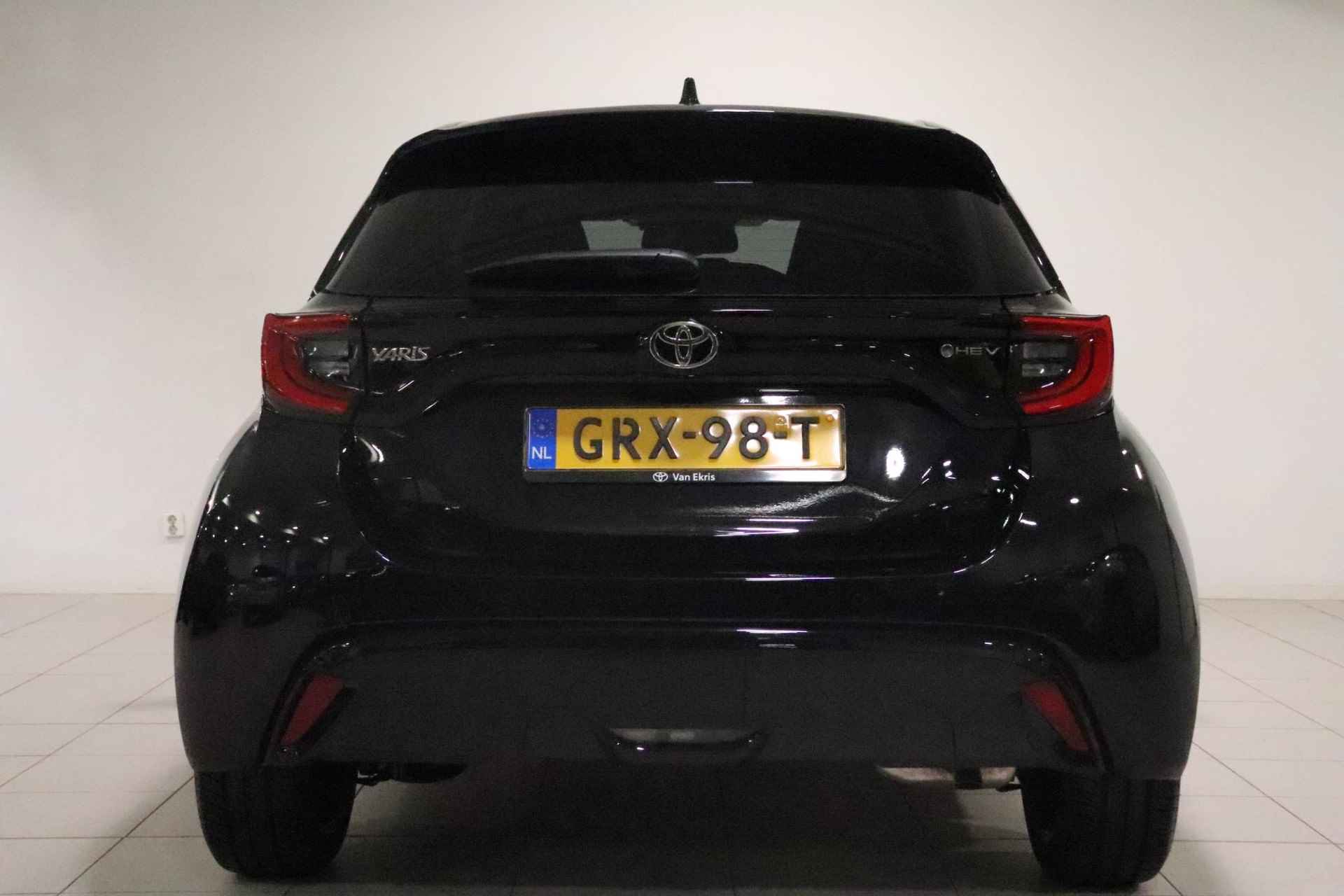 Toyota Yaris 1.5 Hybrid 130 Executive, BSM, Sensoren, Apple Carplay/Android Auto, Stoel en Stuur verwarming! - 4/38