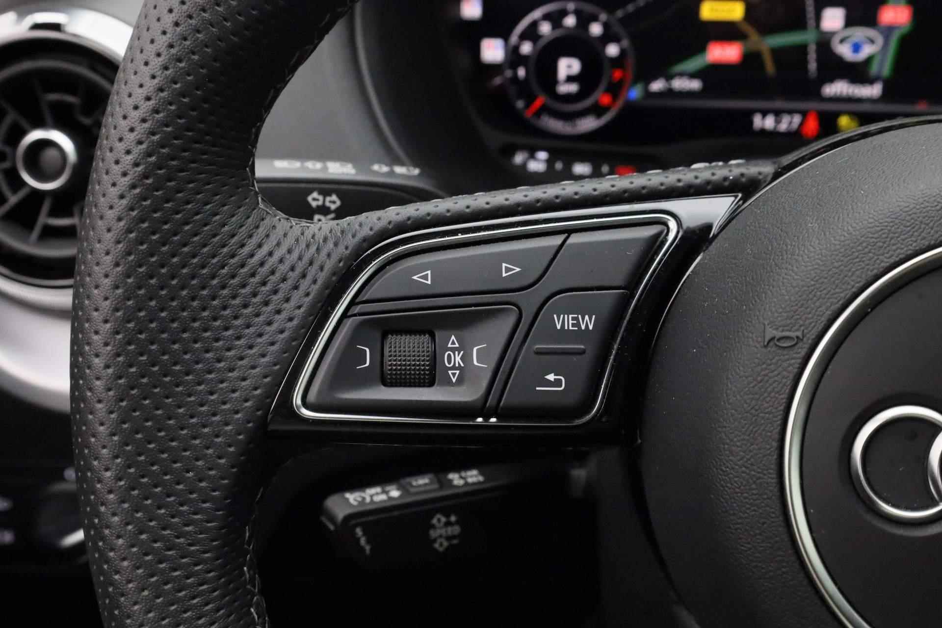 Audi Q2 35 TFSI 150PK S-tronic S Edition | Matrix LED | Stoelverwarming | Camera | Navi | 17 inch - 24/38