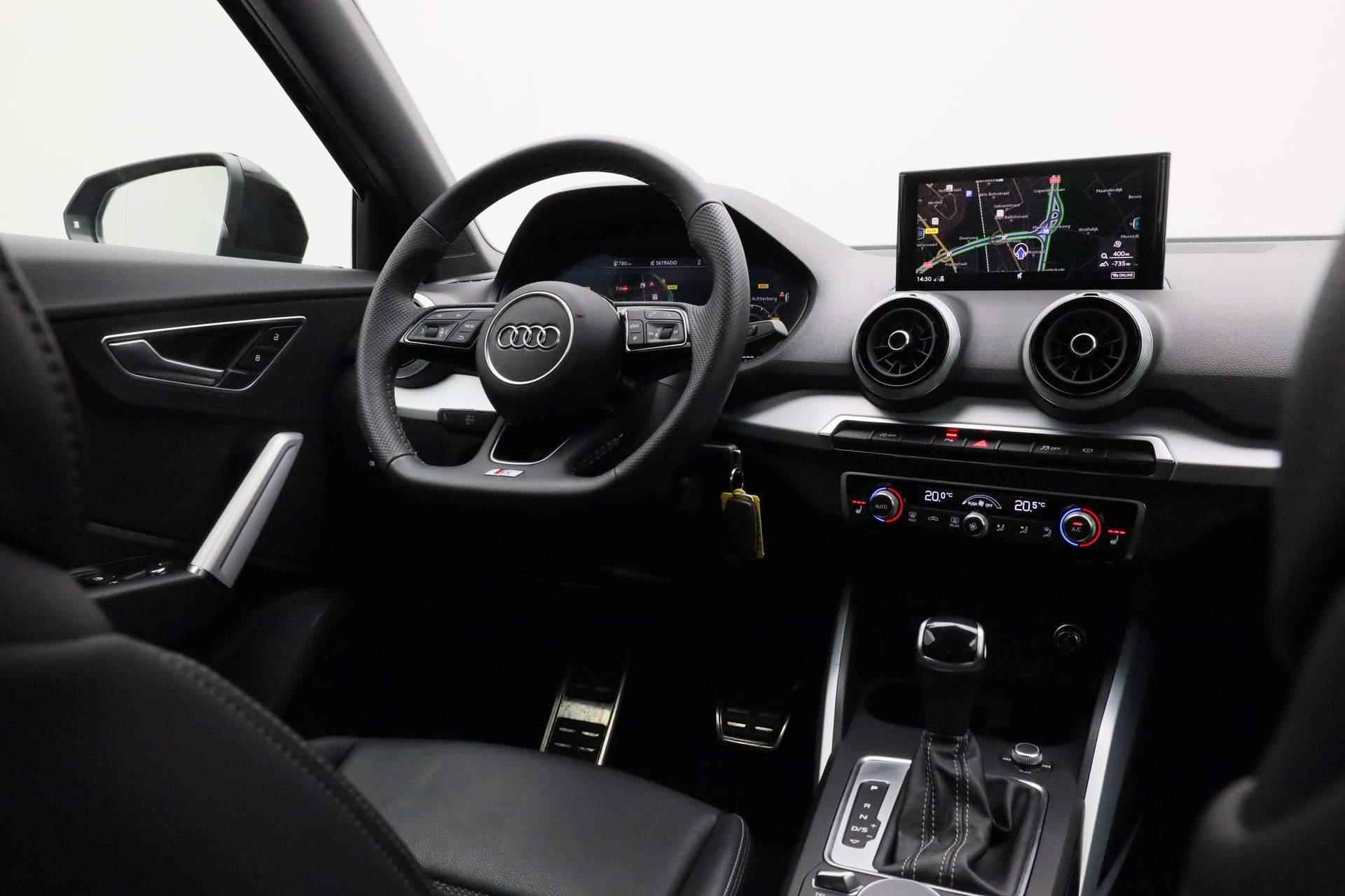 Audi Q2 35 TFSI 150PK S-tronic S Edition | Matrix LED | Stoelverwarming | Camera | Navi | 17 inch - 26/38