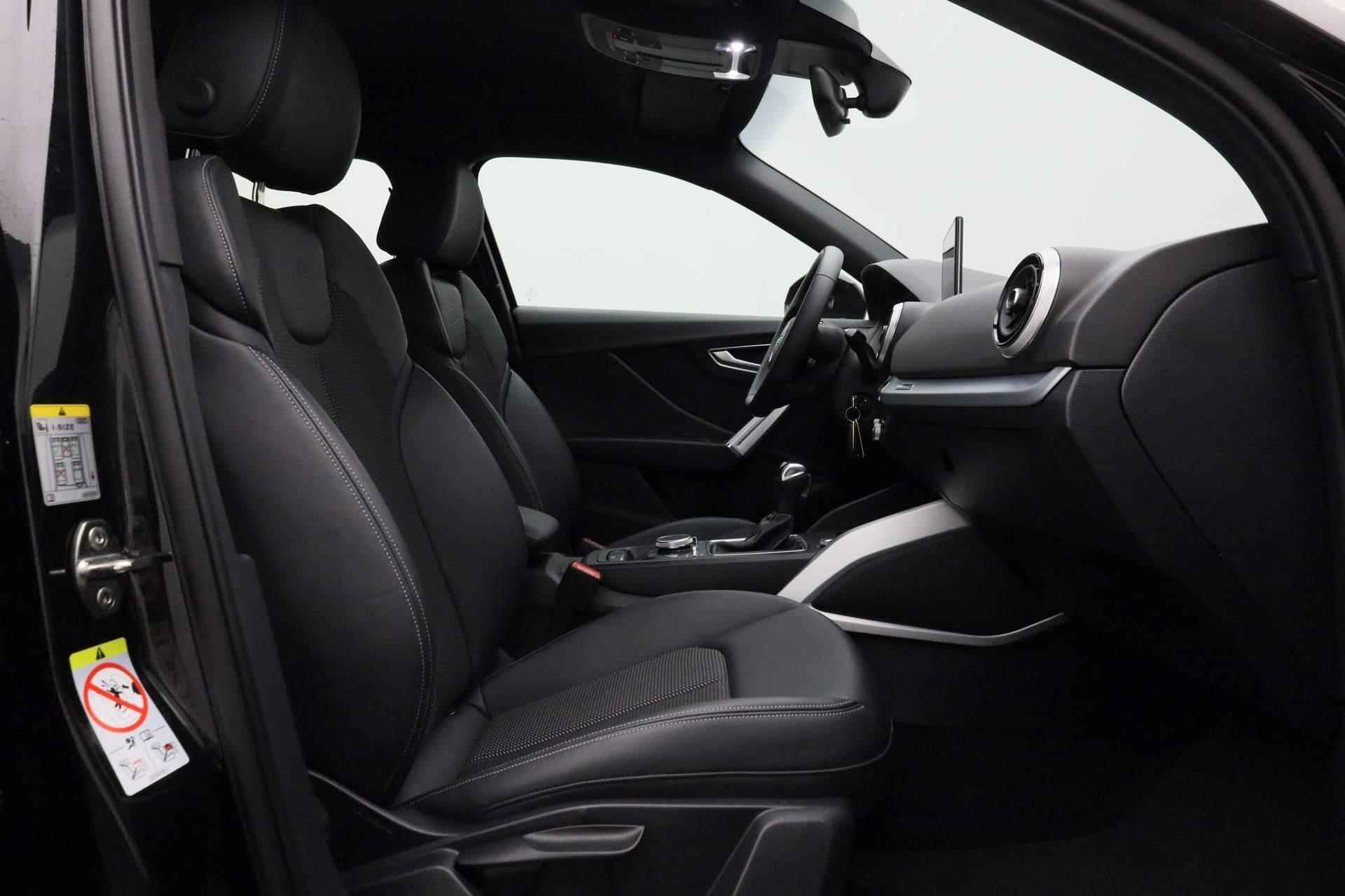 Audi Q2 35 TFSI 150PK S-tronic S Edition | Matrix LED | Stoelverwarming | Camera | Navi | 17 inch - 34/38