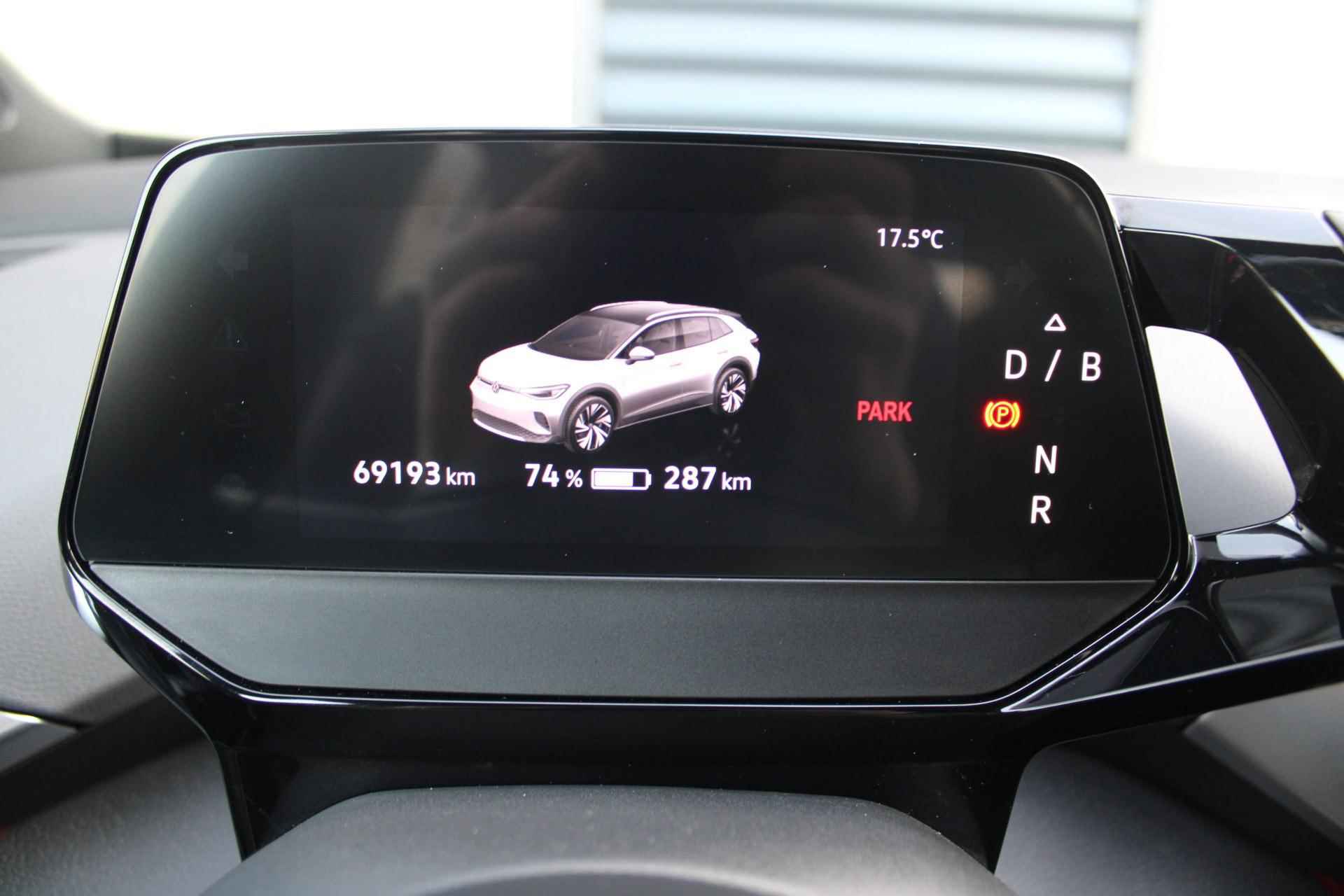 Volkswagen ID.4 204pk First 77 kWh Pro Performance | Wegklapbare Trekhaak | Navigatie | Apple Carplay + Android Auto - 23/48