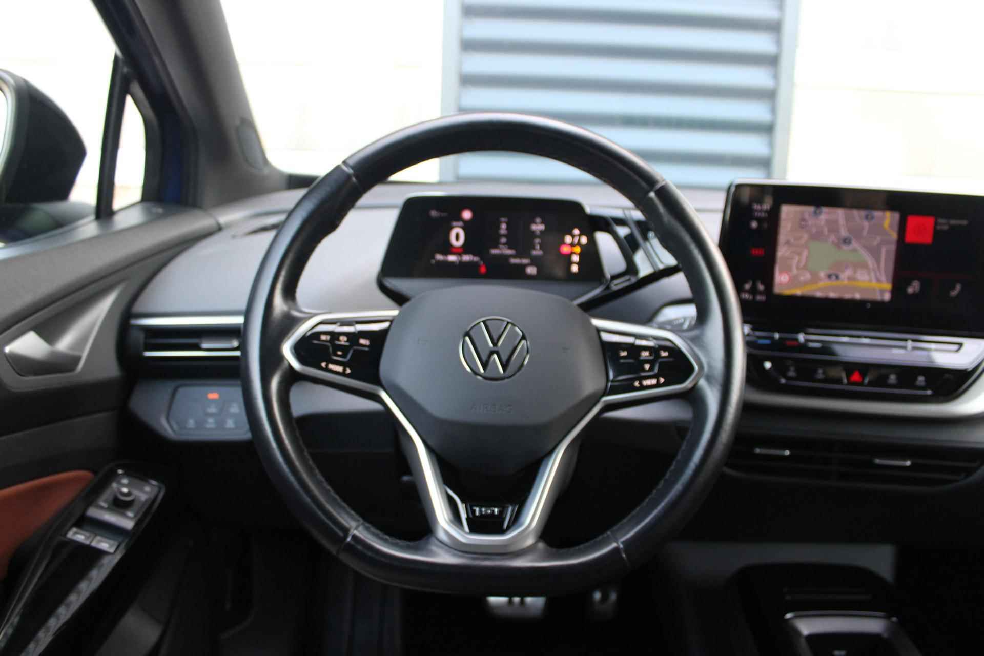 Volkswagen ID.4 204pk First 77 kWh Pro Performance | Wegklapbare Trekhaak | Navigatie | Apple Carplay + Android Auto - 37/48