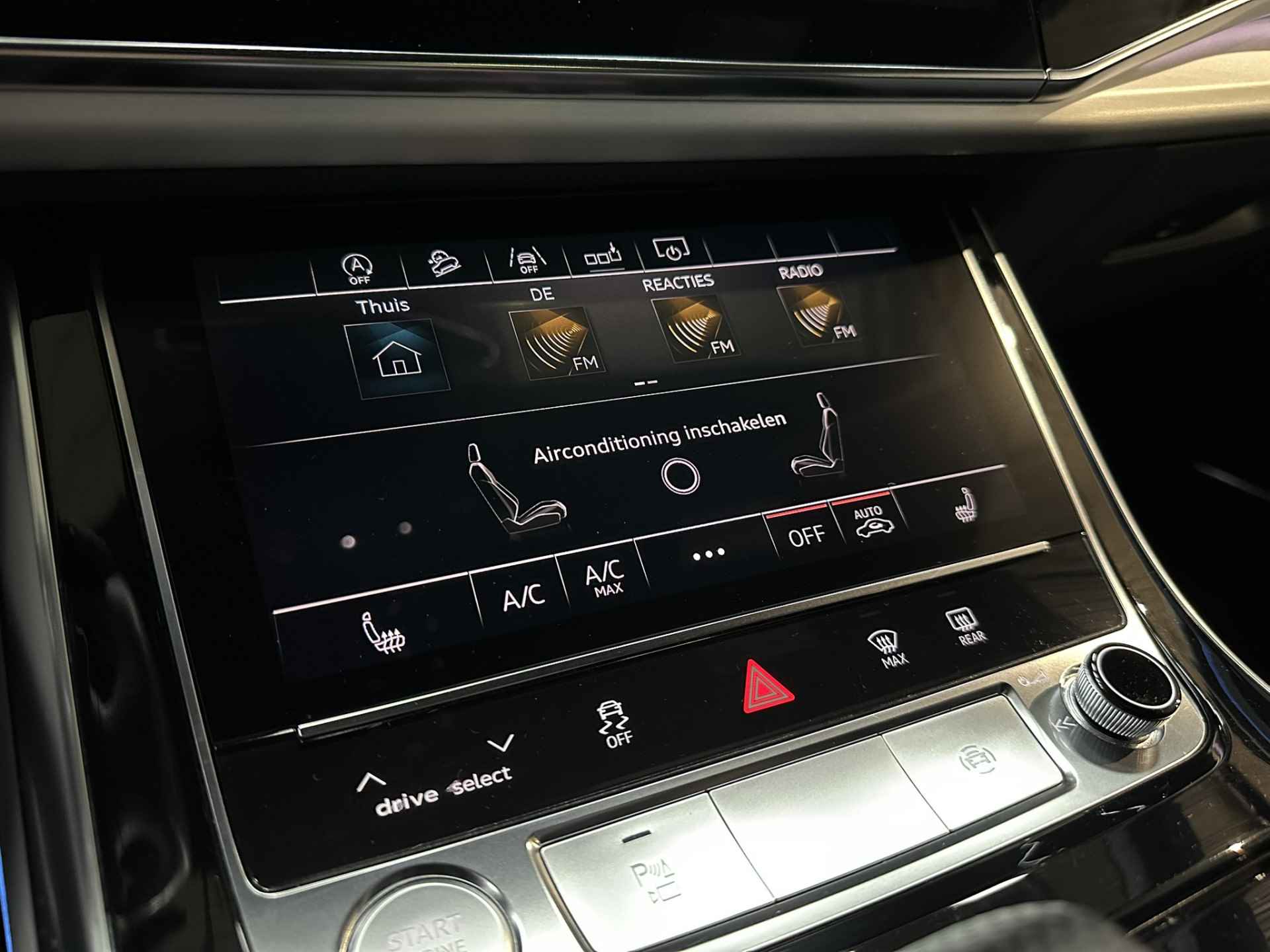 Audi Q8 55 TFSI quattro Pro Line Plus Matrix LED | Panorama | 360Camera | Luchtvering | Trekhaak | Adaptive Cruise | B&O | Apple Carplay Android Auto | Isofix | NAP | - 31/61