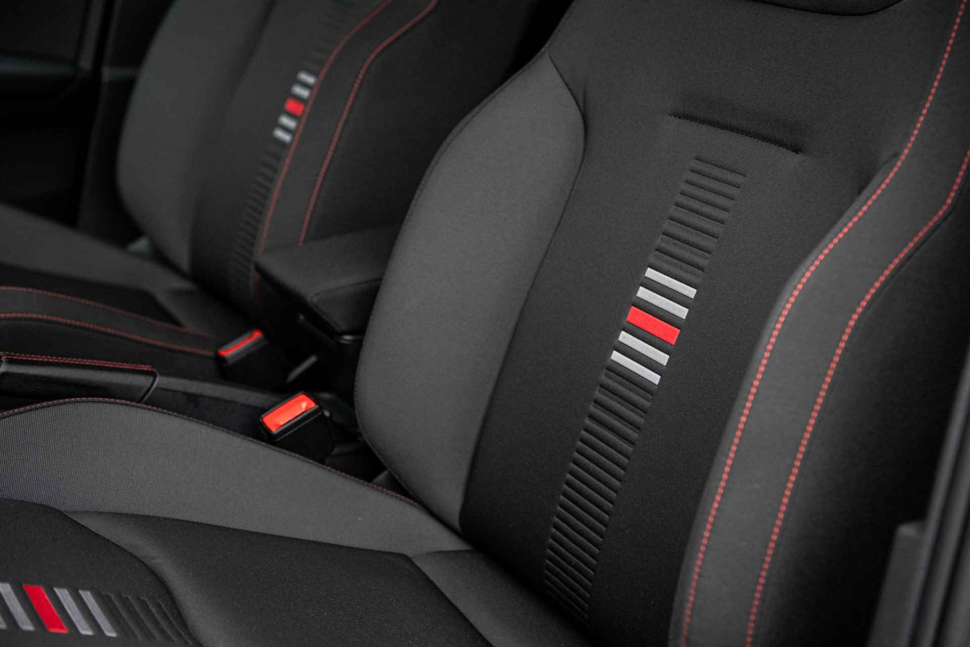 SEAT Ibiza 1.0 TSi 115 pk DSG-7 FR Business Intense | Beats | Full LED | Camera - 41/48