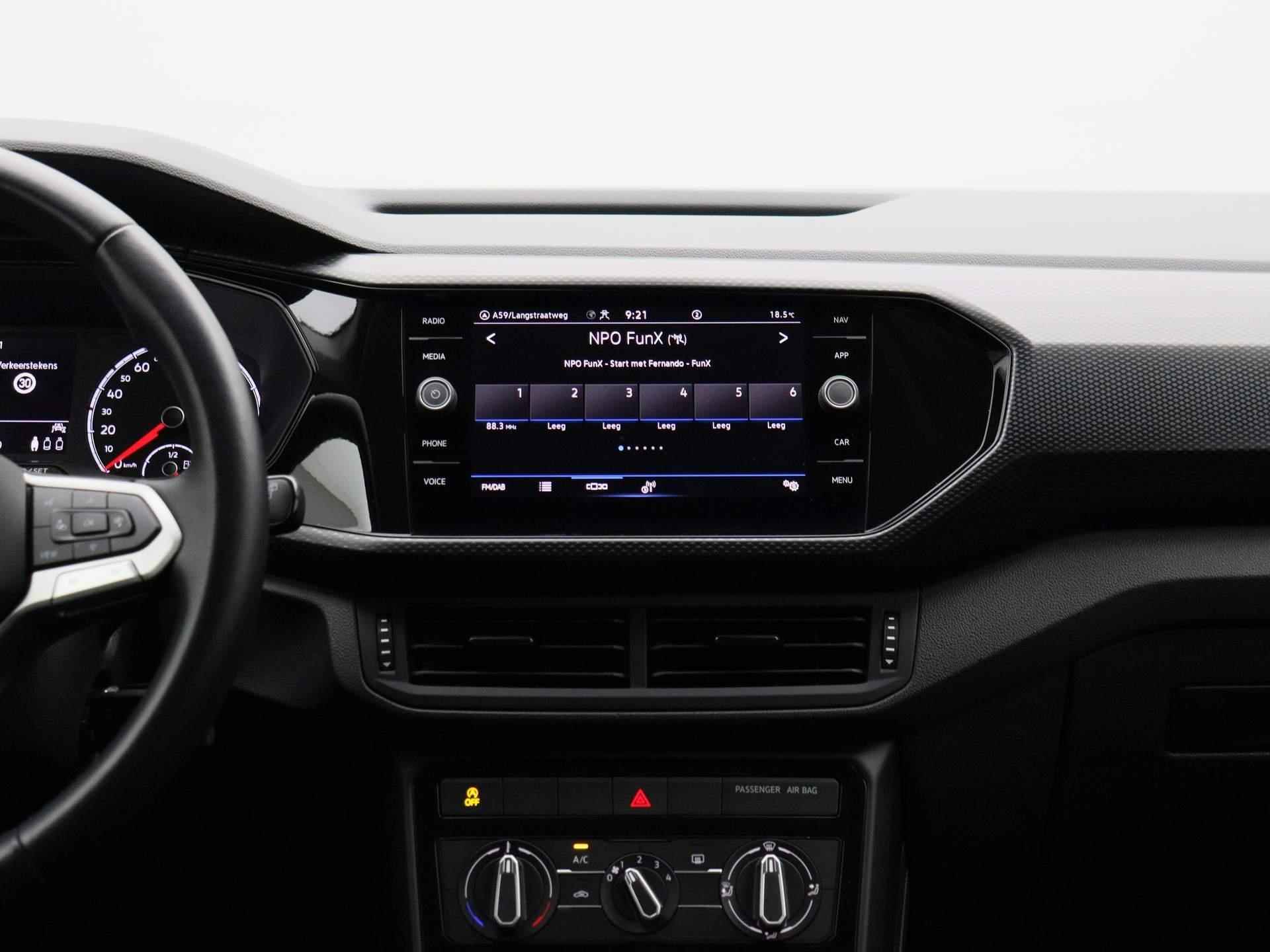 Volkswagen T-Cross 1.0 TSI Life 95PK | Navigatie | App Connect | Adaptive Cruise Control | Draadloos opladen telefoon | Elektrische inklapbare spiegels | - 10/34