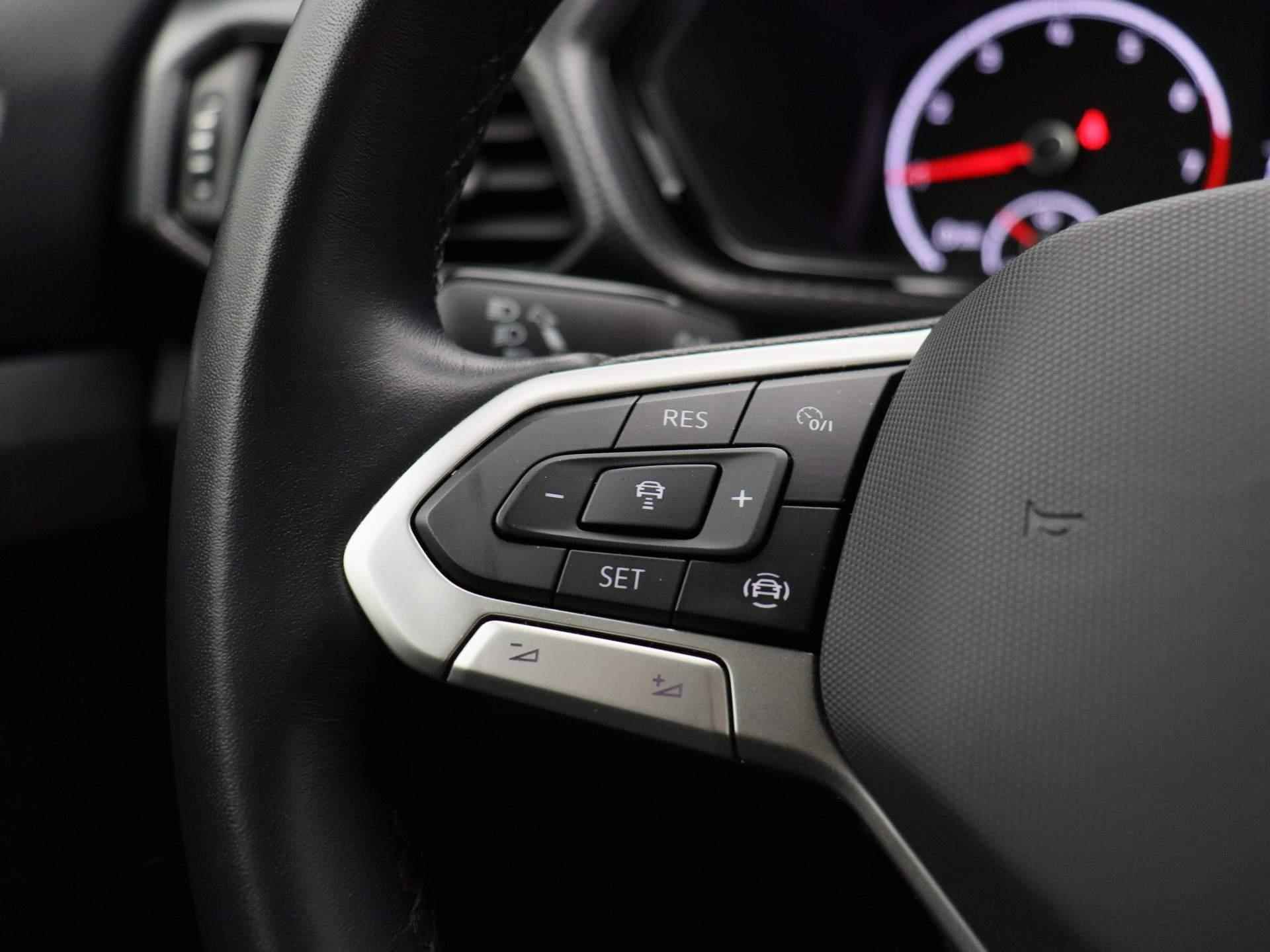 Volkswagen T-Cross 1.0 TSI Life 95PK | Navigatie | App Connect | Adaptive Cruise Control | Draadloos opladen telefoon | Elektrische inklapbare spiegels | - 21/34