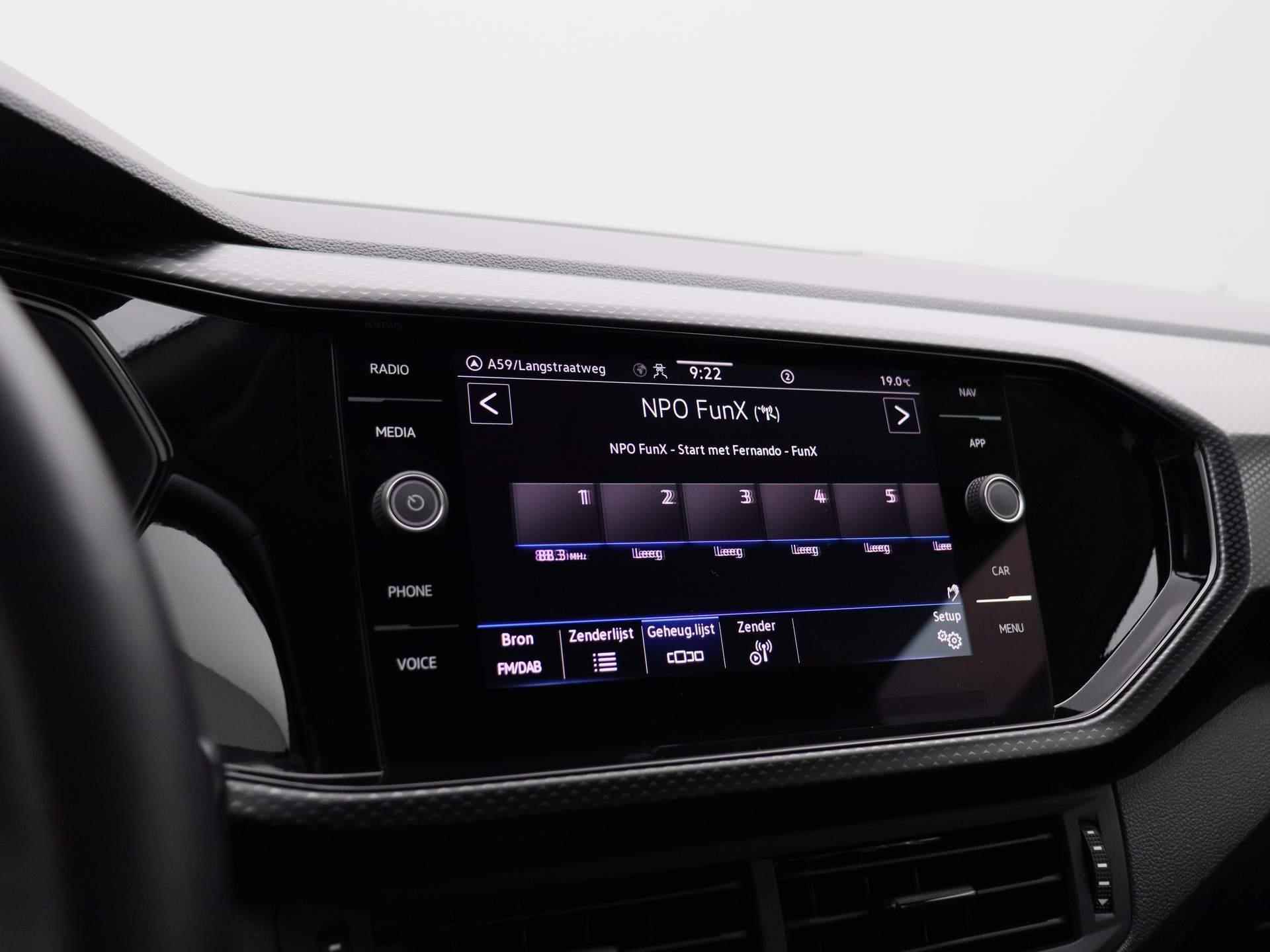 Volkswagen T-Cross 1.0 TSI Life 95PK | Navigatie | App Connect | Adaptive Cruise Control | Draadloos opladen telefoon | Elektrische inklapbare spiegels | - 29/34