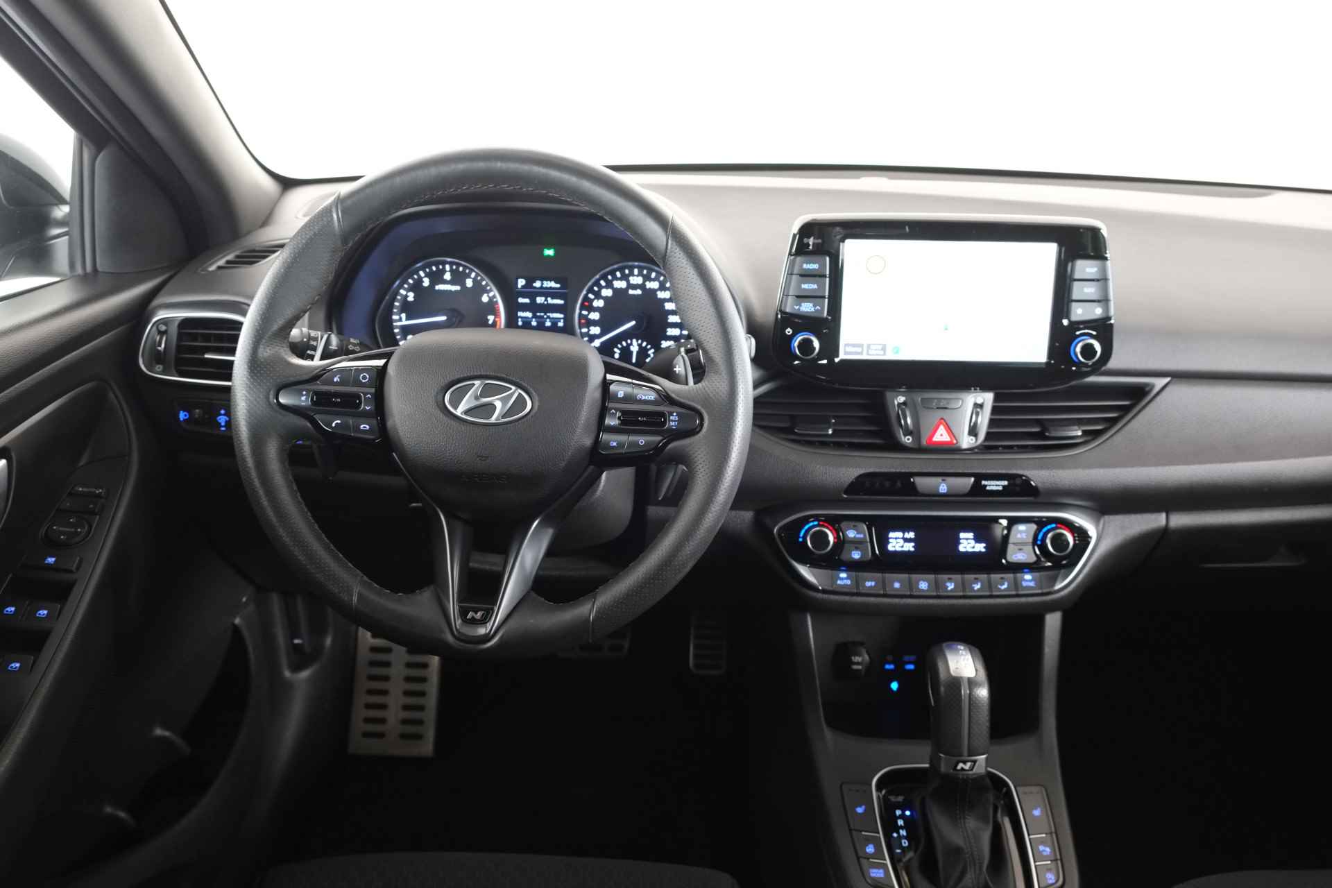Hyundai i30 Fastback 1.4 T-GDI N Line / Navi / Aut / Cam / Carplay / DAB+ - 13/31