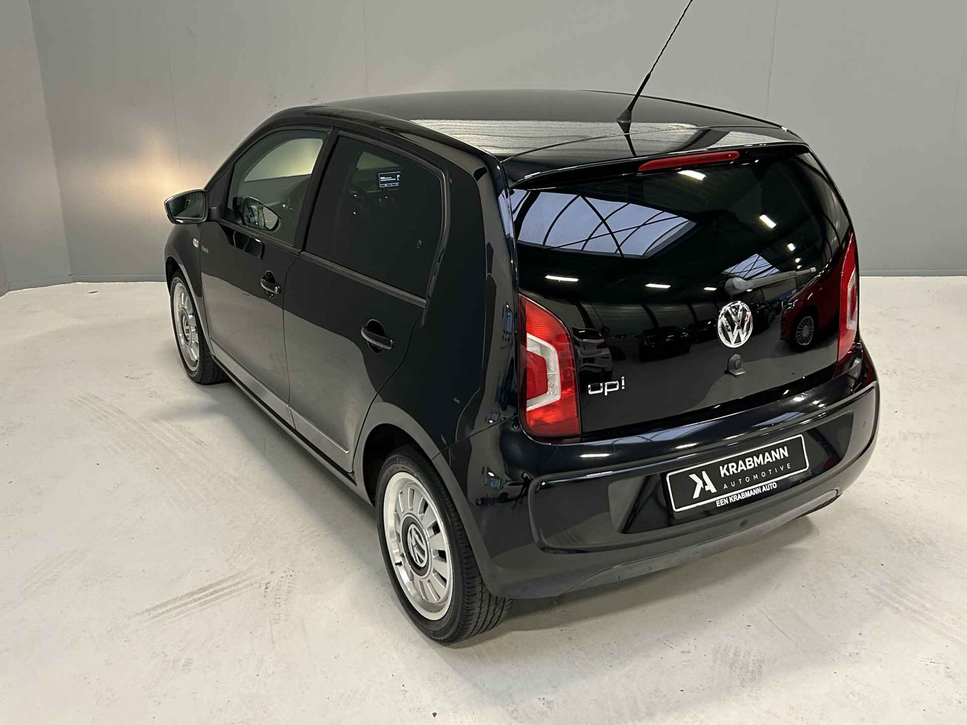 Volkswagen up! 1.0 high up! Black Up! 5drs|Cruise|Navi|PDC - 13/29