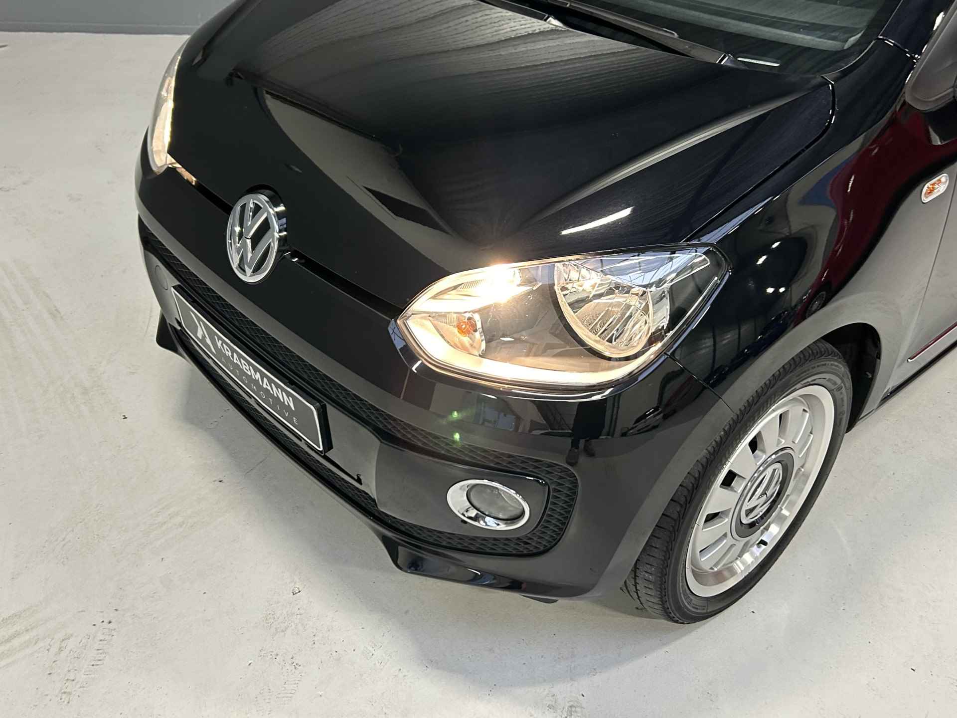 Volkswagen up! 1.0 high up! Black Up! 5drs|Cruise|Navi|PDC - 22/29