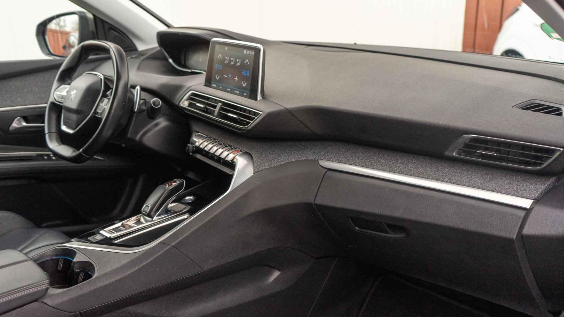 Peugeot 3008 1.6 PureTech 180PK Allure Automaat | Trekhaak, Leder, Navigatie, Achteruitrijcamera - 6/23