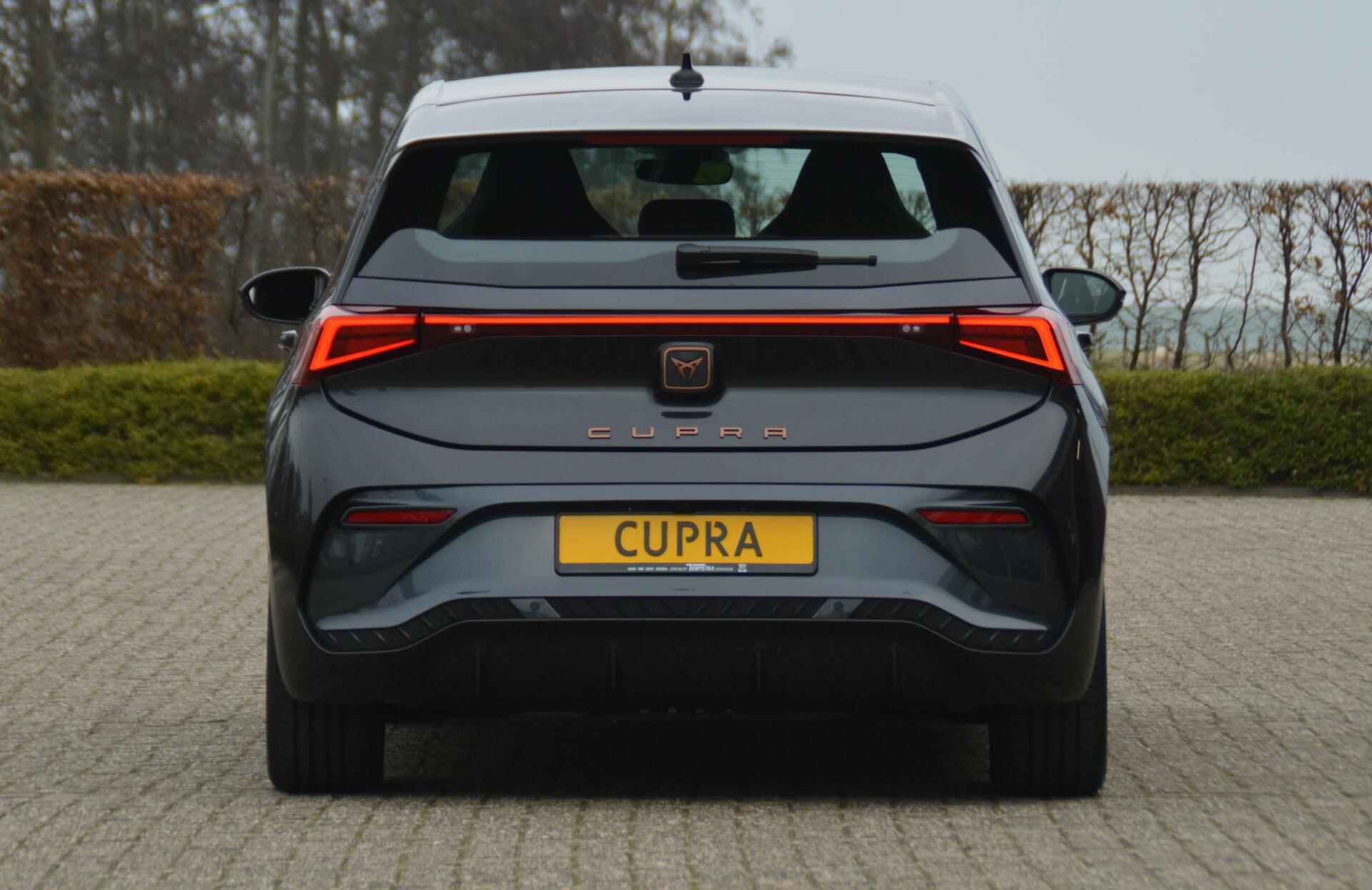 CUPRA Born Adrenaline 62 kWh 231 pk 28 km! warmtepomp - 14/83