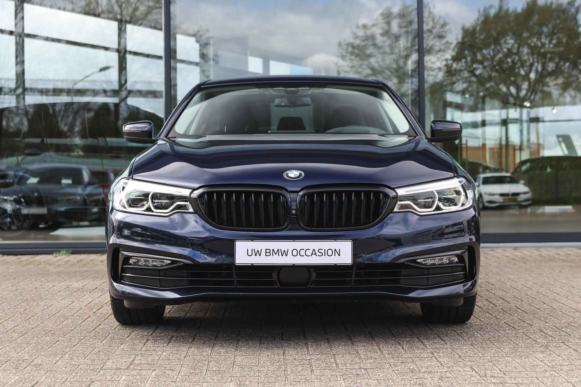 BMW 5 Serie 540i High Executive Luxury Line Automaat / Adaptieve LED / Parking Assistant Plus / Comfort Access / Gesture Control / Head-Up / Comfortstoelen / Navigatie Professional - 6/34