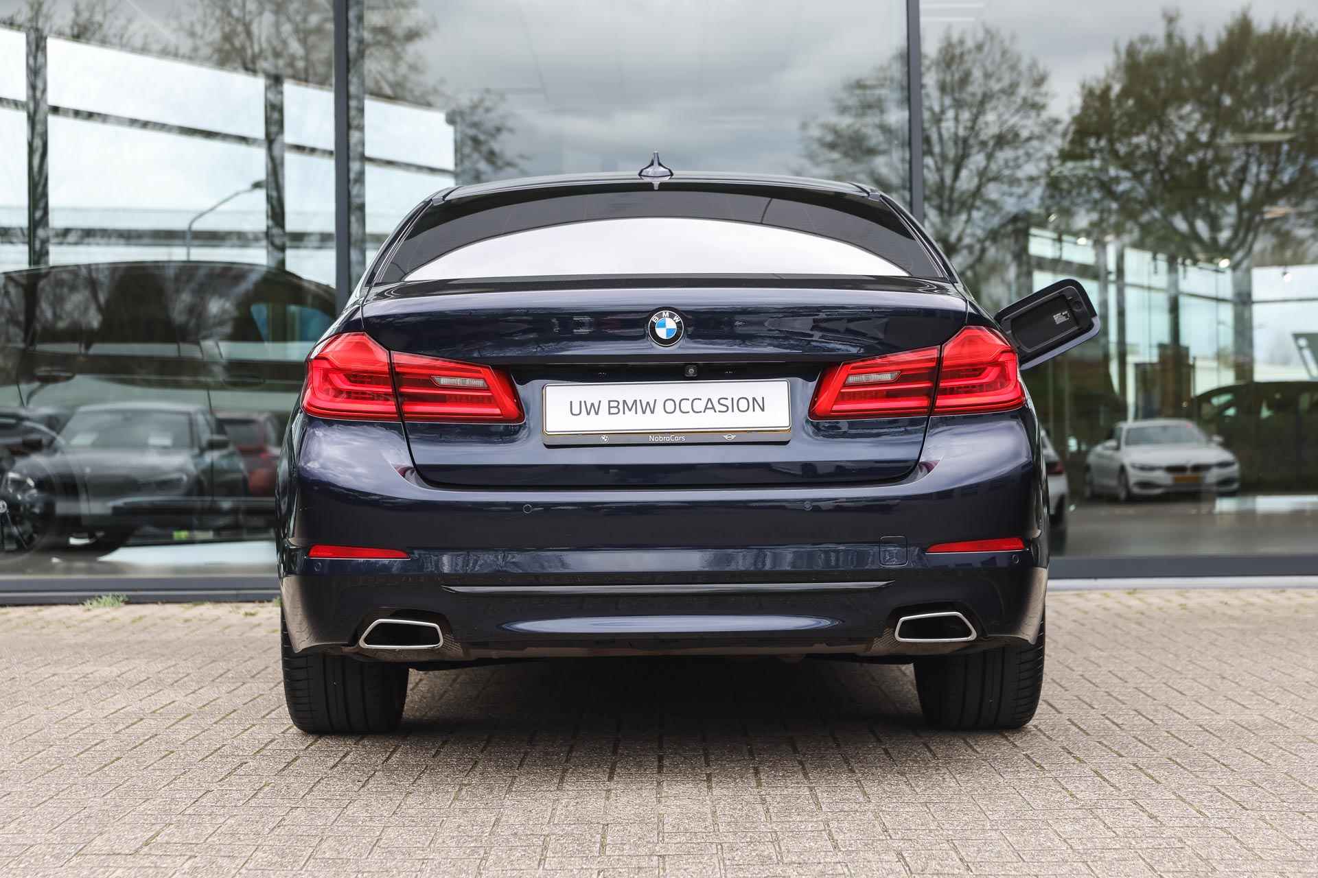 BMW 5 Serie 540i High Executive Luxury Line Automaat / Adaptieve LED / Parking Assistant Plus / Comfort Access / Gesture Control / Head-Up / Comfortstoelen / Navigatie Professional - 7/34
