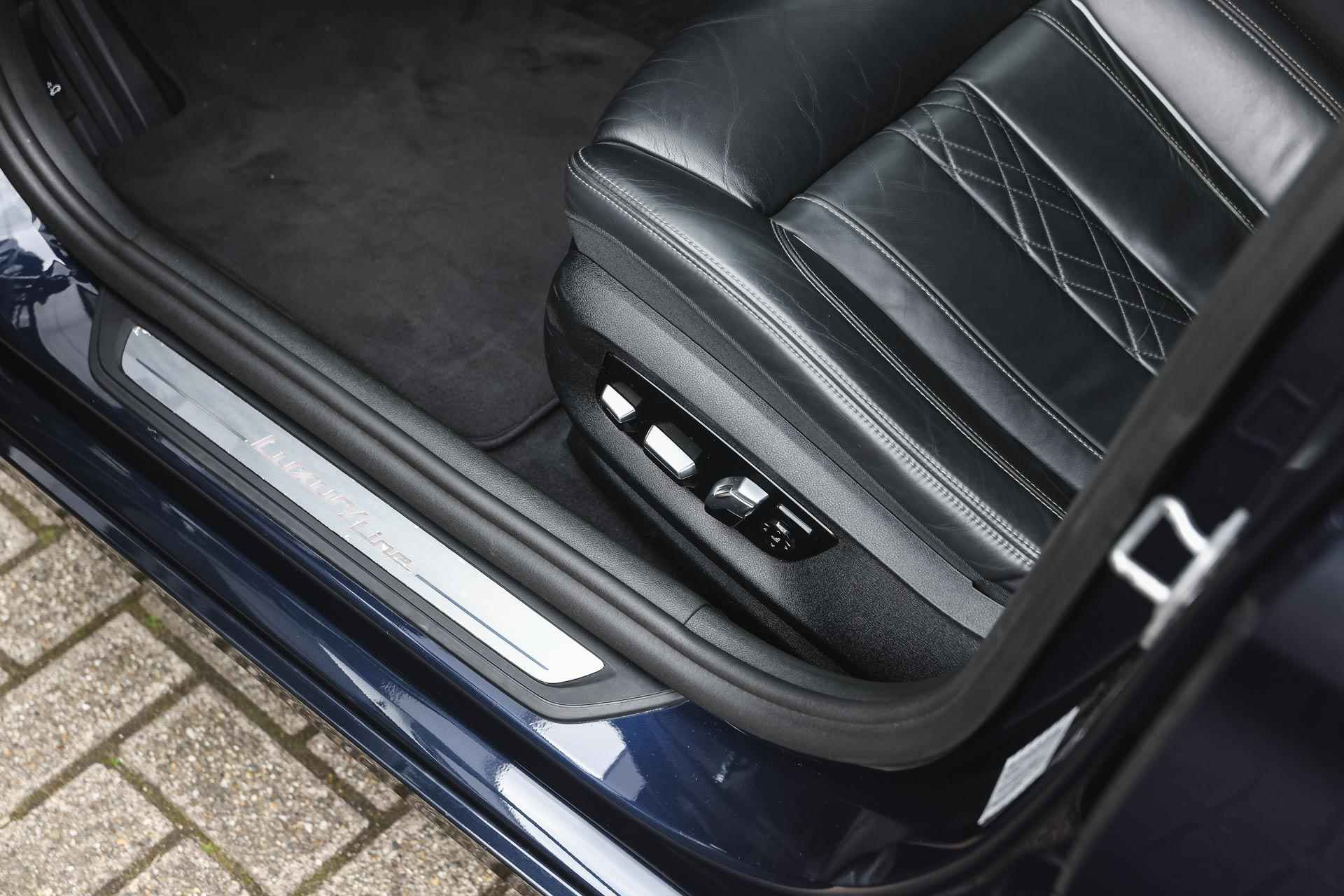 BMW 5 Serie 540i High Executive Luxury Line Automaat / Adaptieve LED / Parking Assistant Plus / Comfort Access / Gesture Control / Head-Up / Comfortstoelen / Navigatie Professional - 13/34