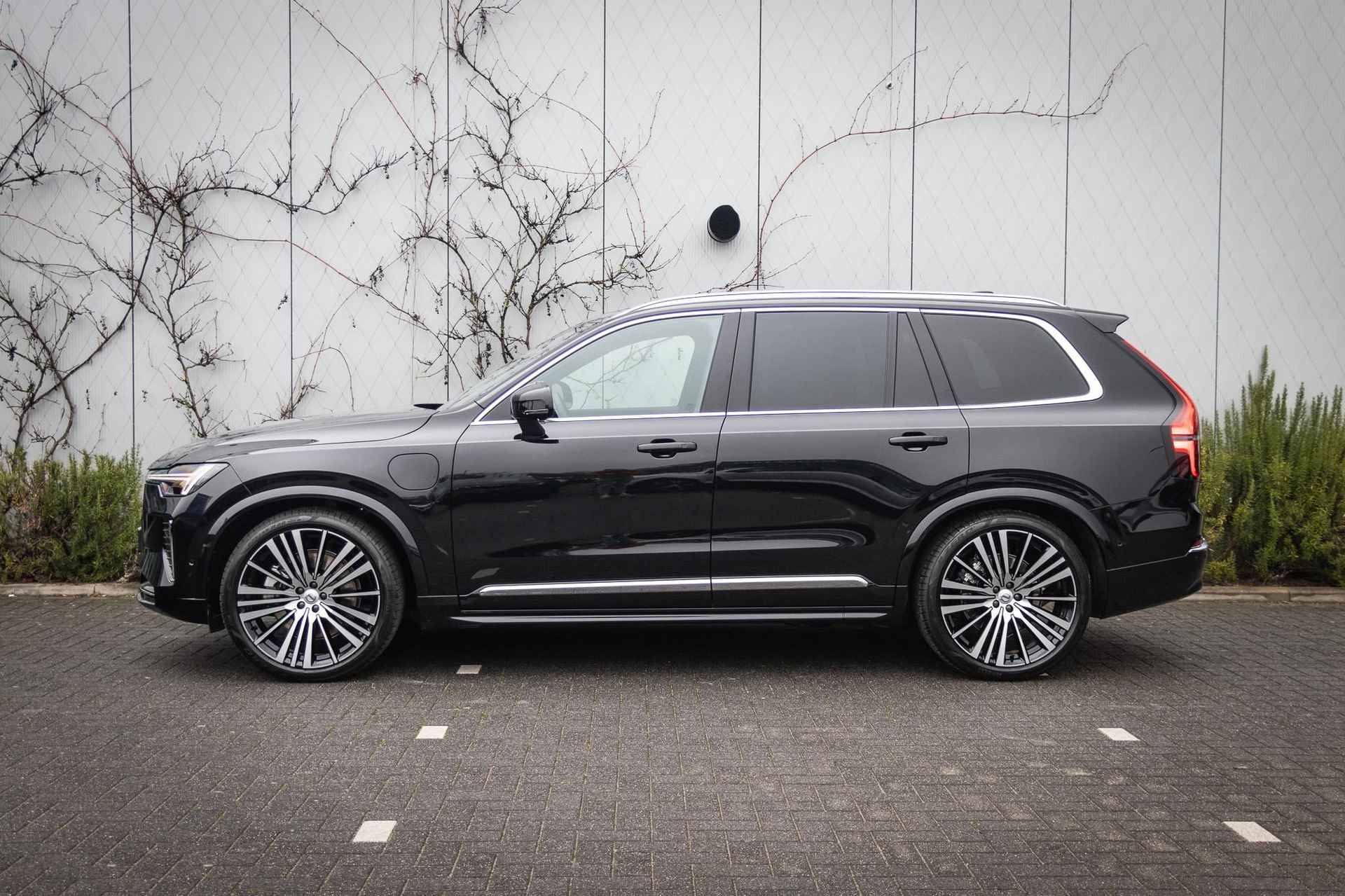 Volvo XC90 T8 Plug-in hybrid AWD Ultra Bright | Nieuw model | Luchtvering | Bowers & Wilkins high-end audiosysteem | Nappaleder met massage en ventilatiefunctie | 22 Inch lichtmetalen velgen - 5/33