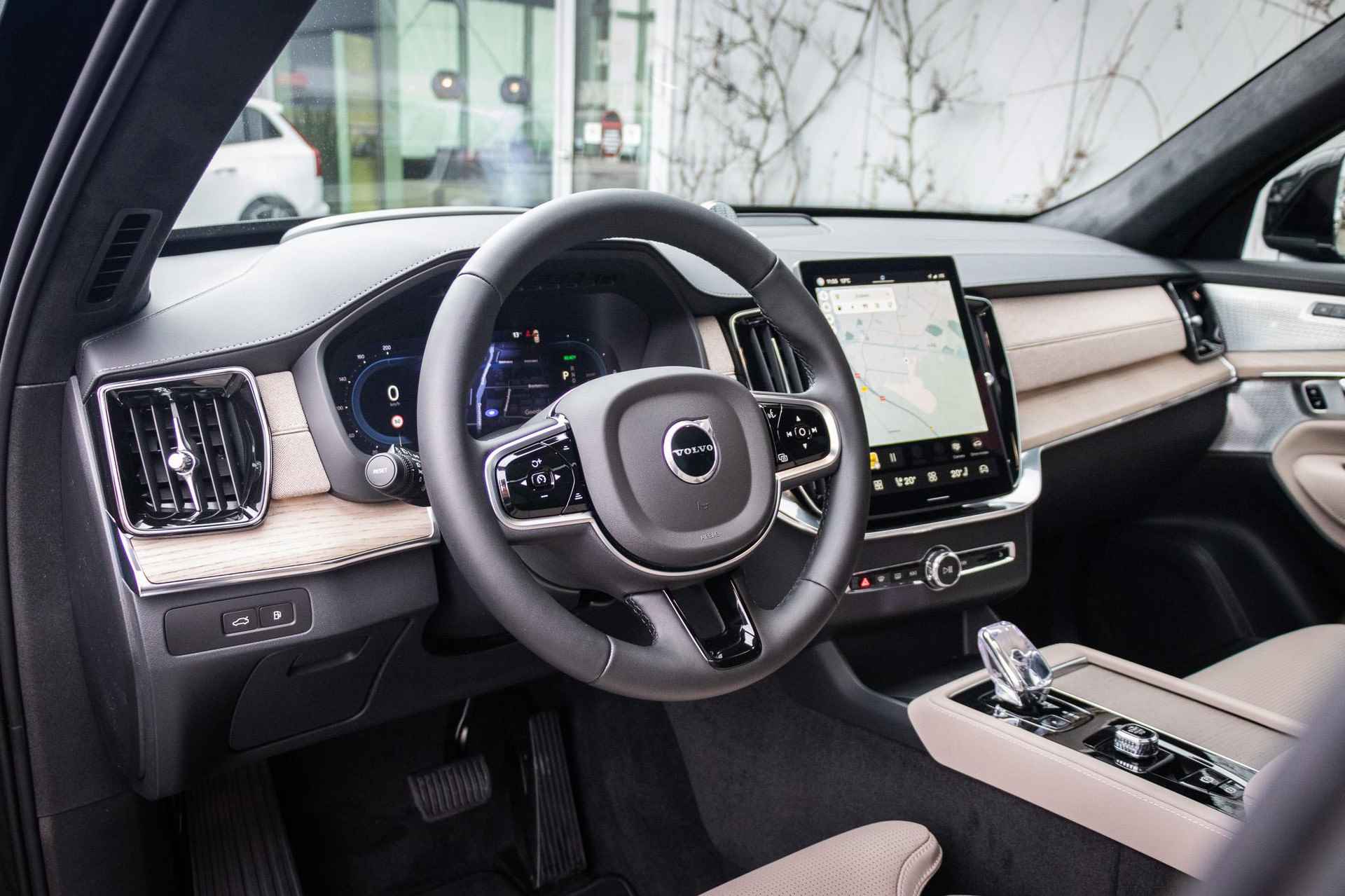 Volvo XC90 T8 Plug-in hybrid AWD Ultra Bright | Nieuw model | Luchtvering | Bowers & Wilkins high-end audiosysteem | Nappaleder met massage en ventilatiefunctie | 22 Inch lichtmetalen velgen - 12/33