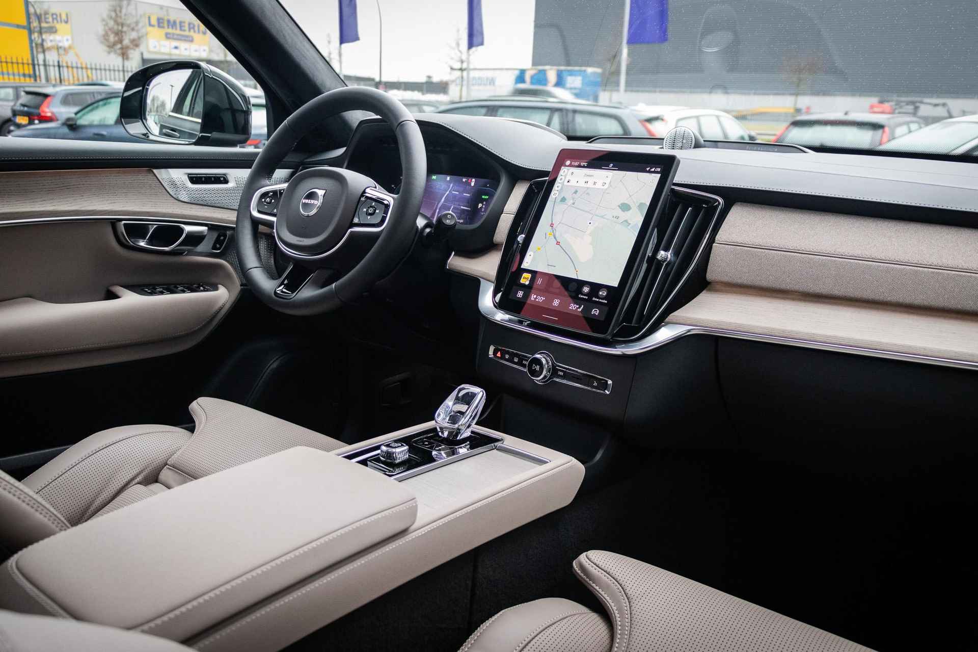 Volvo XC90 T8 Plug-in hybrid AWD Ultra Bright | Nieuw model | Luchtvering | Bowers & Wilkins high-end audiosysteem | Nappaleder met massage en ventilatiefunctie | 22 Inch lichtmetalen velgen - 21/33