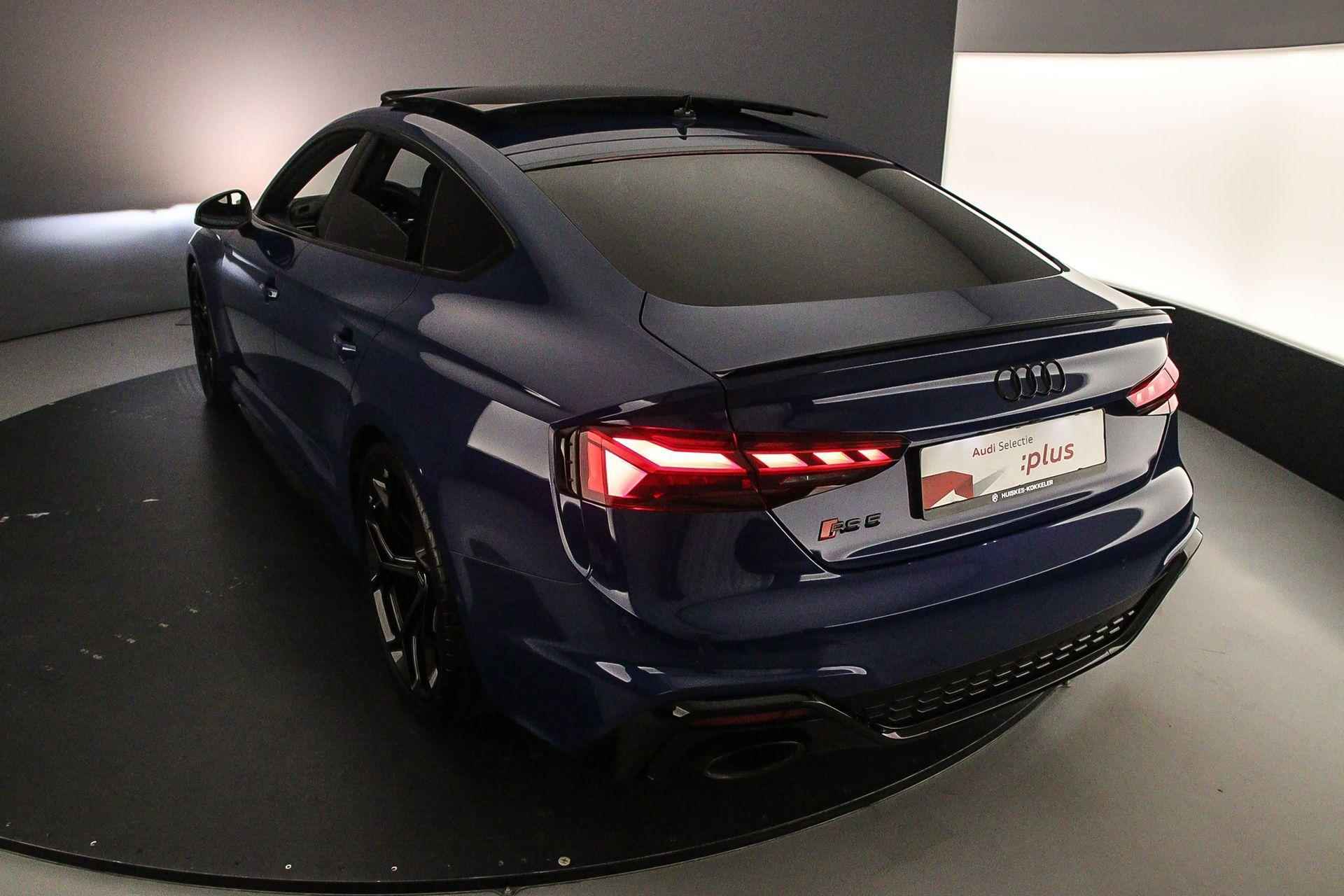 Audi RS 5 Sportback Competition Plus | Pano | B&O | Head Up | 290km/h | DRC Onderstel | Sportdiff | 360Cam | 20 Inch | Adapt. Cruise | - 55/66