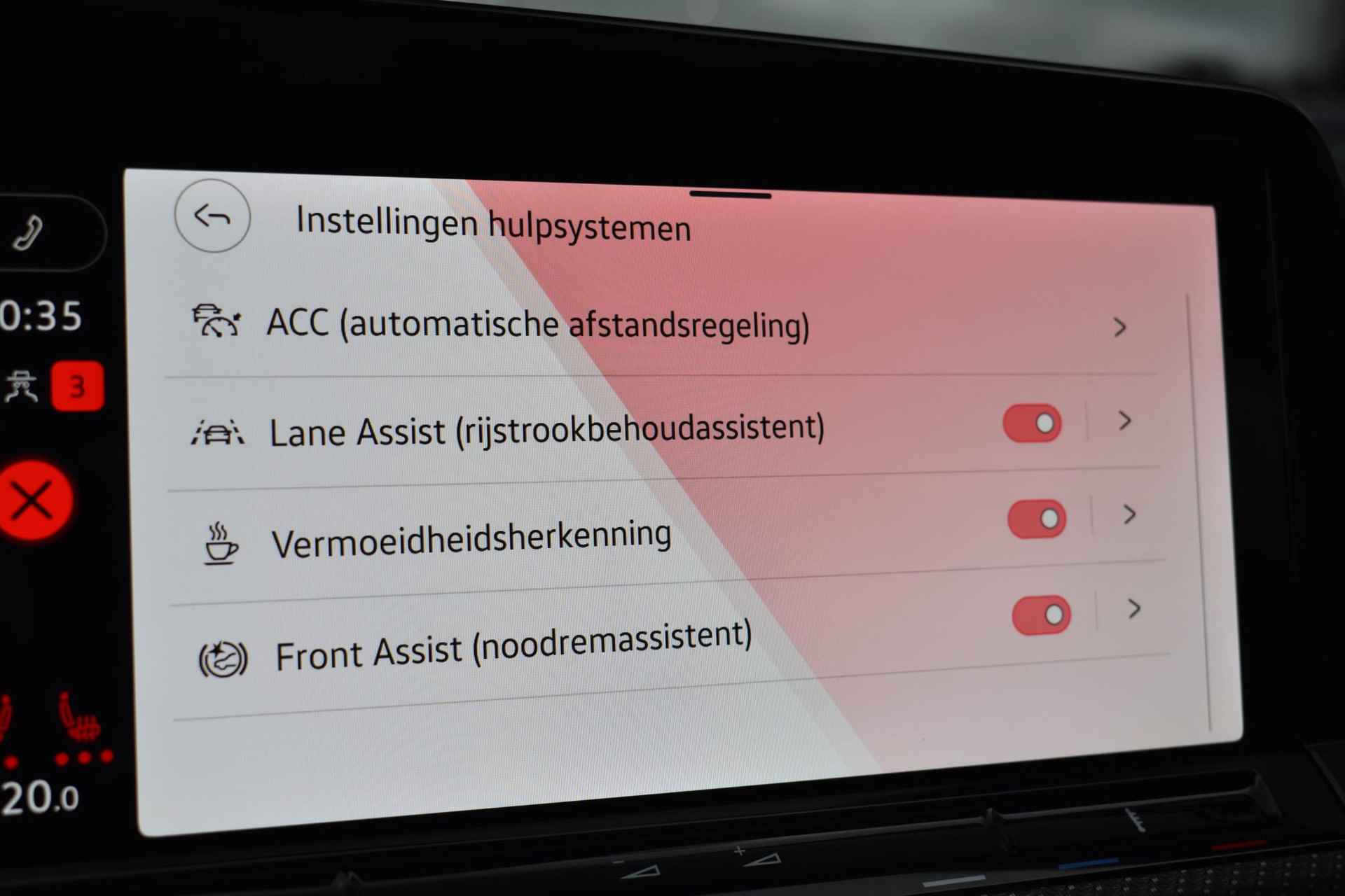 Volkswagen Golf 1.5 eTSI R-Line Aut Pano IQ LED Camera ACC Stuurve - 20/45