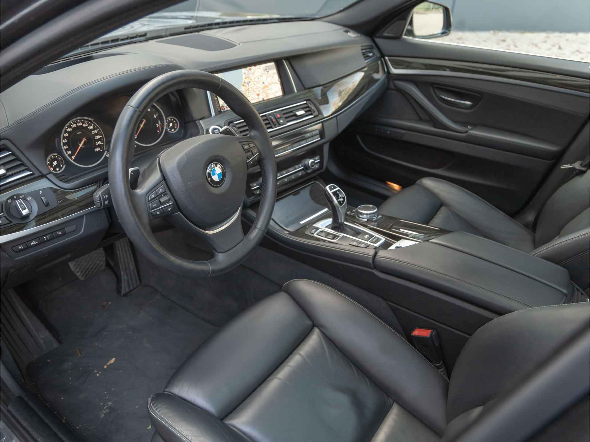 BMW 5 Serie Touring 535i Luxury Line - Adaptive Drive - Leder Dashboard - Head-Up - Trekhaak - 14/40