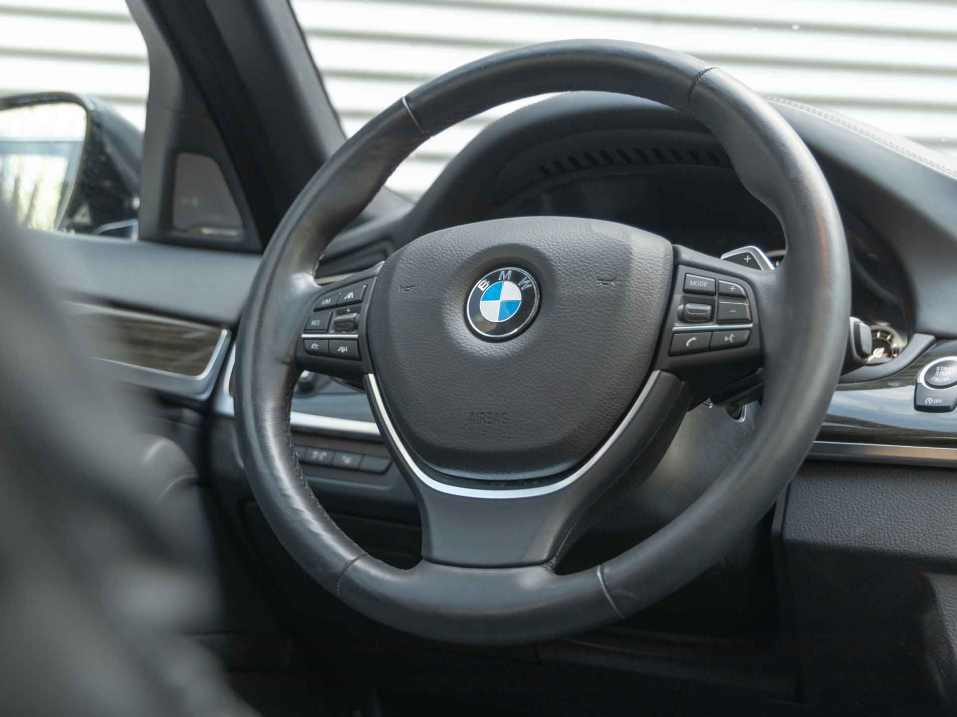 BMW 5 Serie Touring 535i Luxury Line - Adaptive Drive - Leder Dashboard - Head-Up - Trekhaak - 21/40