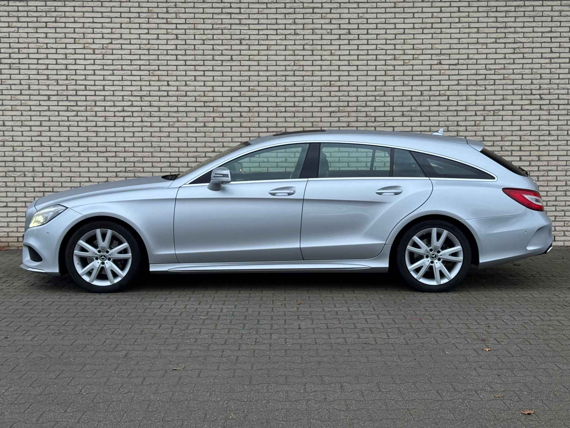 Mercedes-Benz CLS-Klasse Shooting Brake 220d AMG line Automaat l Carplay l Panoramadak l 360 camera l AMG Line - 6/24