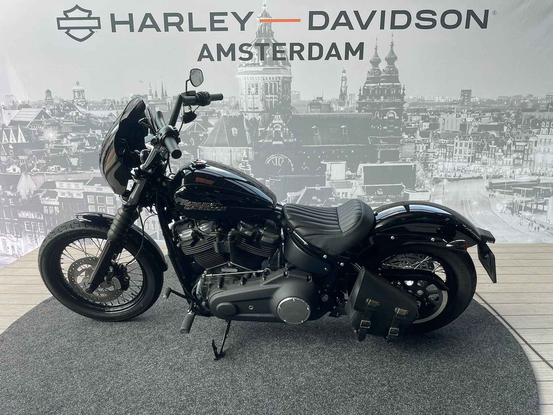 Harley-Davidson FXBB Softail Street Bob - 4/8