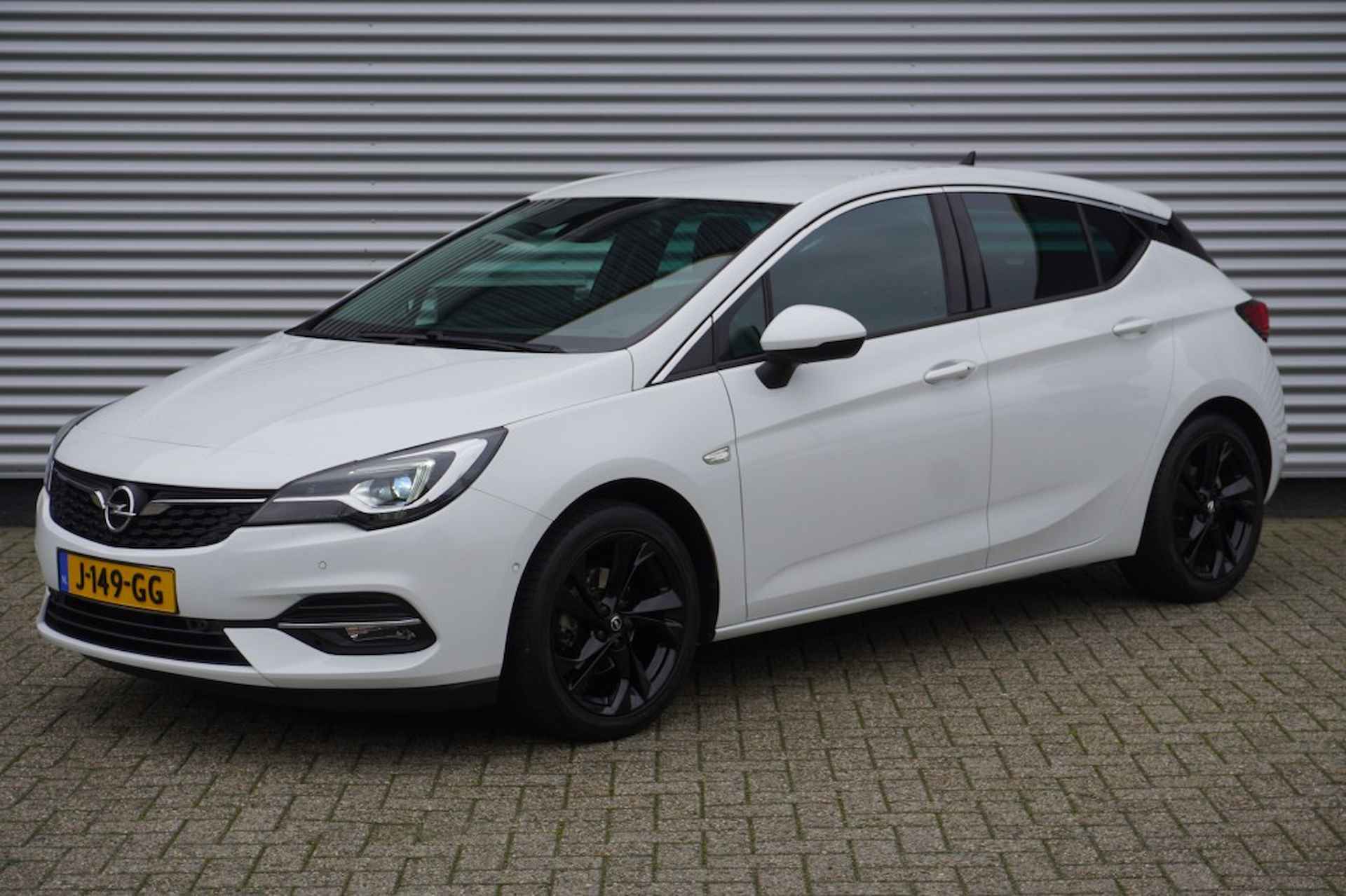 OPEL Astra 1.2 Turbo Elegance / Camera / AGR / IntelliLUX LED Matrix / Navi - 4/39