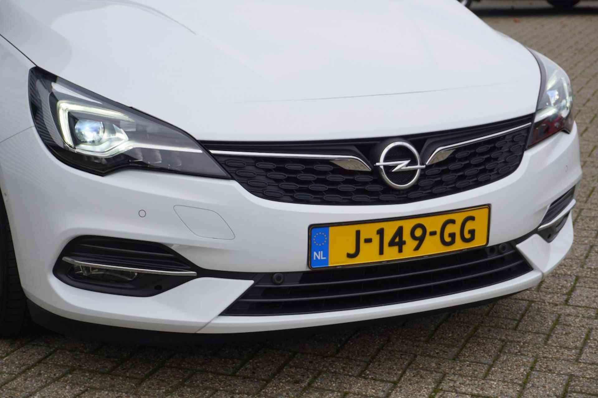 OPEL Astra 1.2 Turbo Elegance / Camera / AGR / IntelliLUX LED Matrix / Navi - 5/39